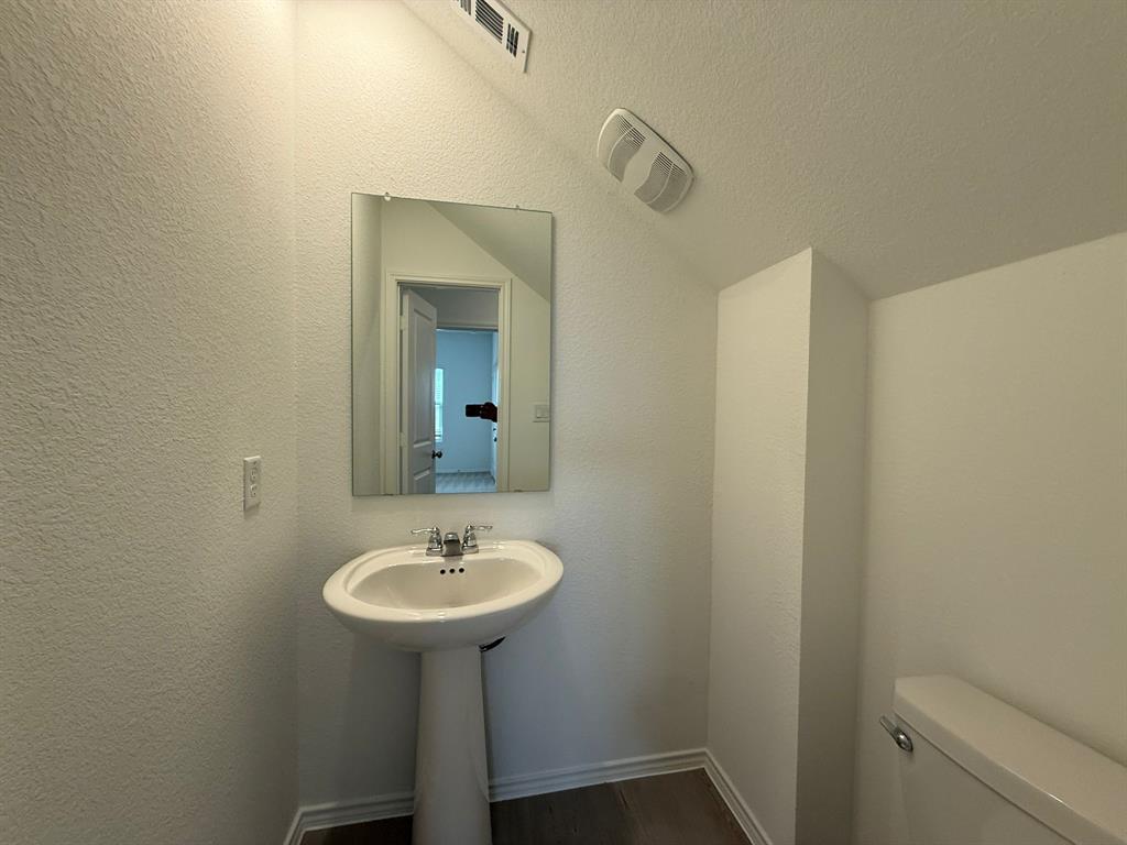 203 Herald Dr, Hutto, TX 78634