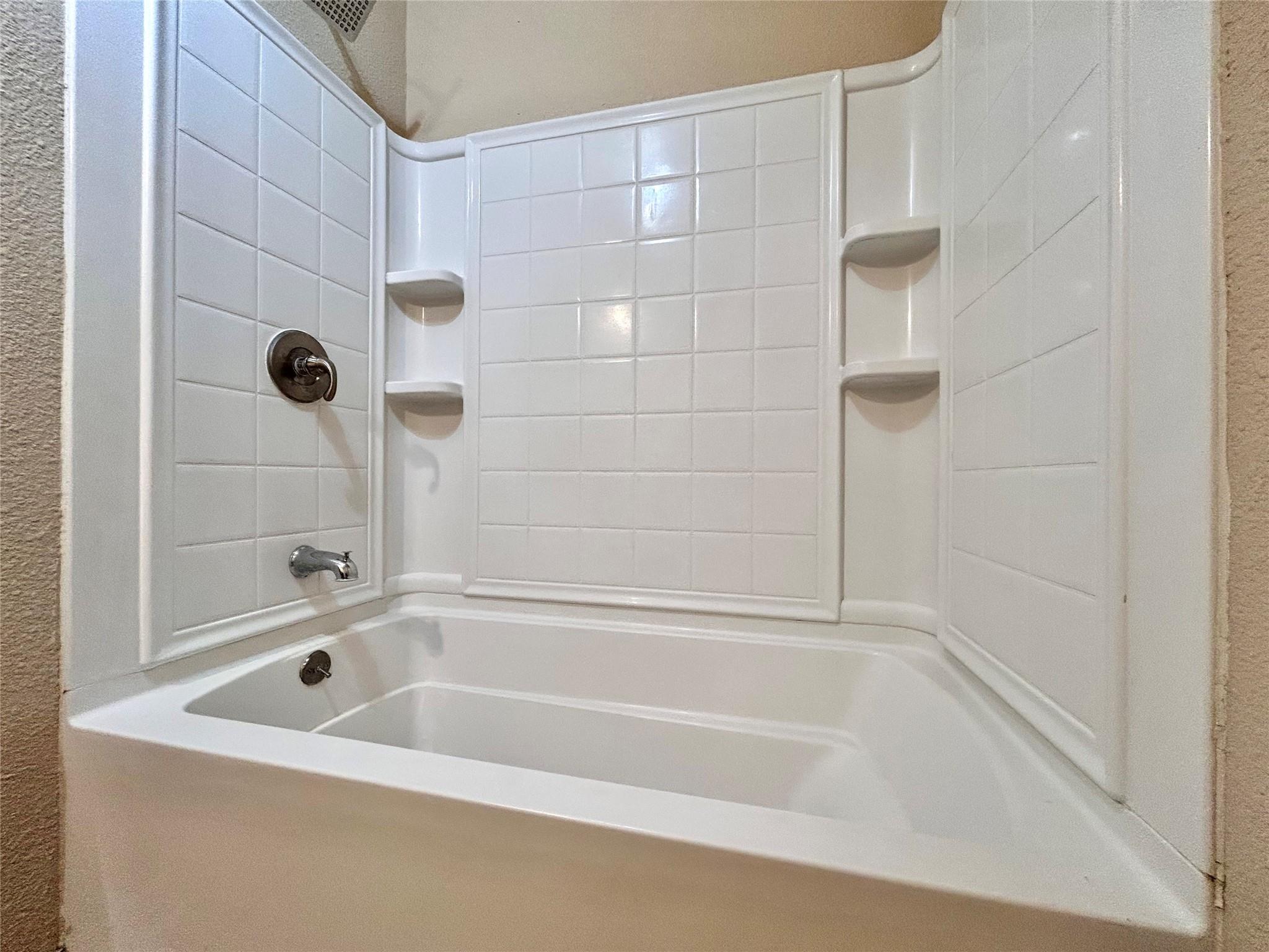 510 Powell Dr, Leander, TX 78641