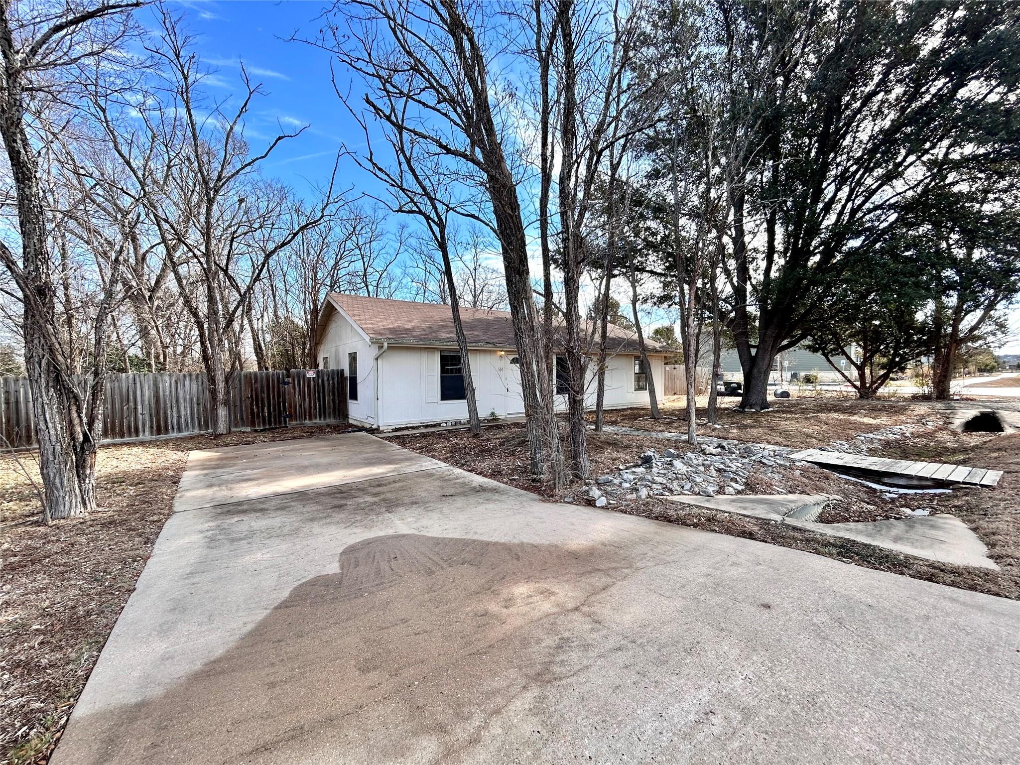 510 Powell Dr, Leander, TX 78641