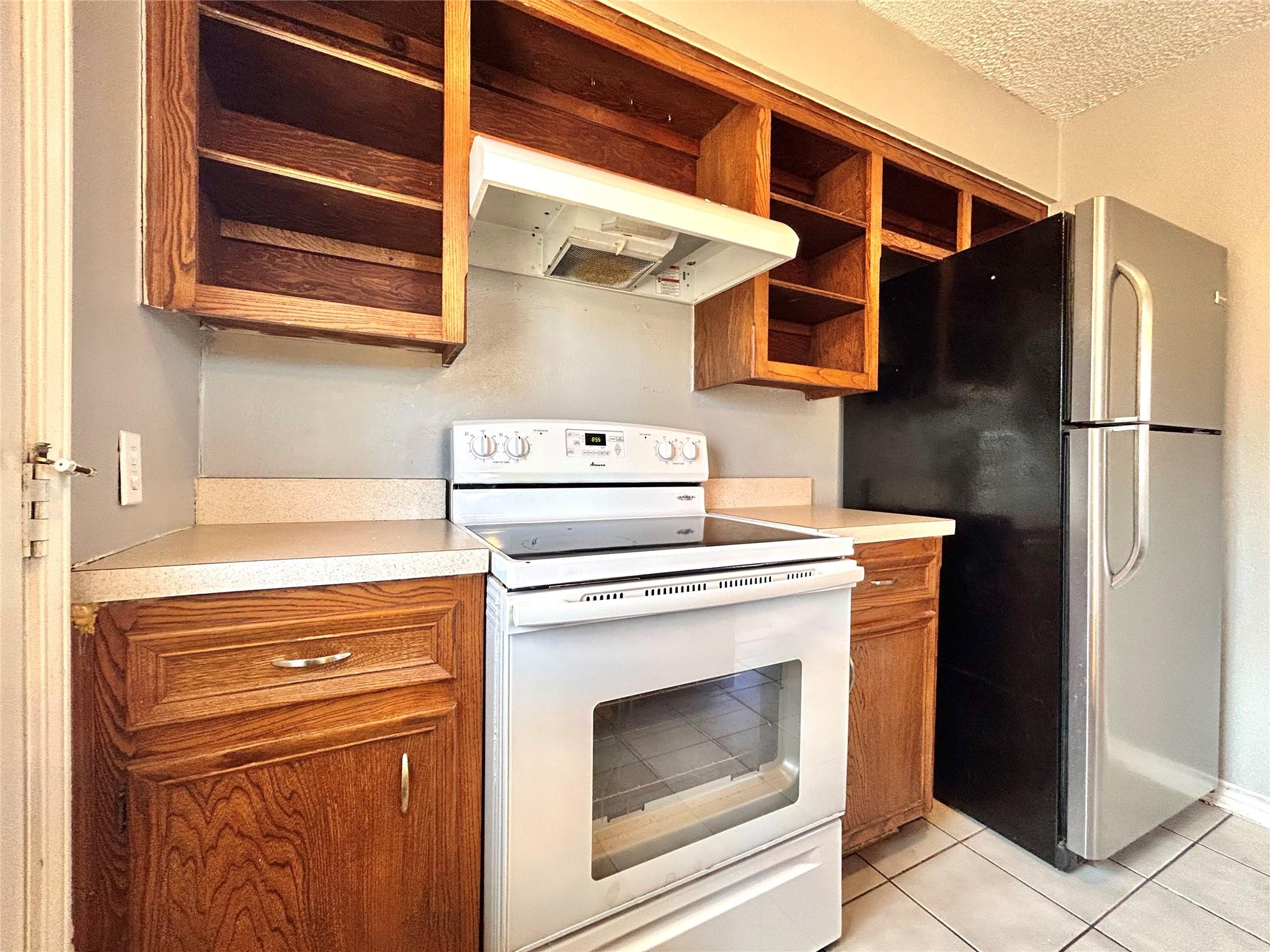 510 Powell Dr, Leander, TX 78641