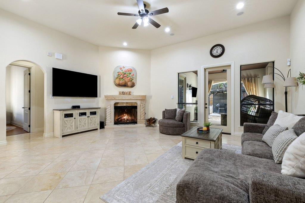 502 Hummingbird Ln # 1, Austin, TX 78734