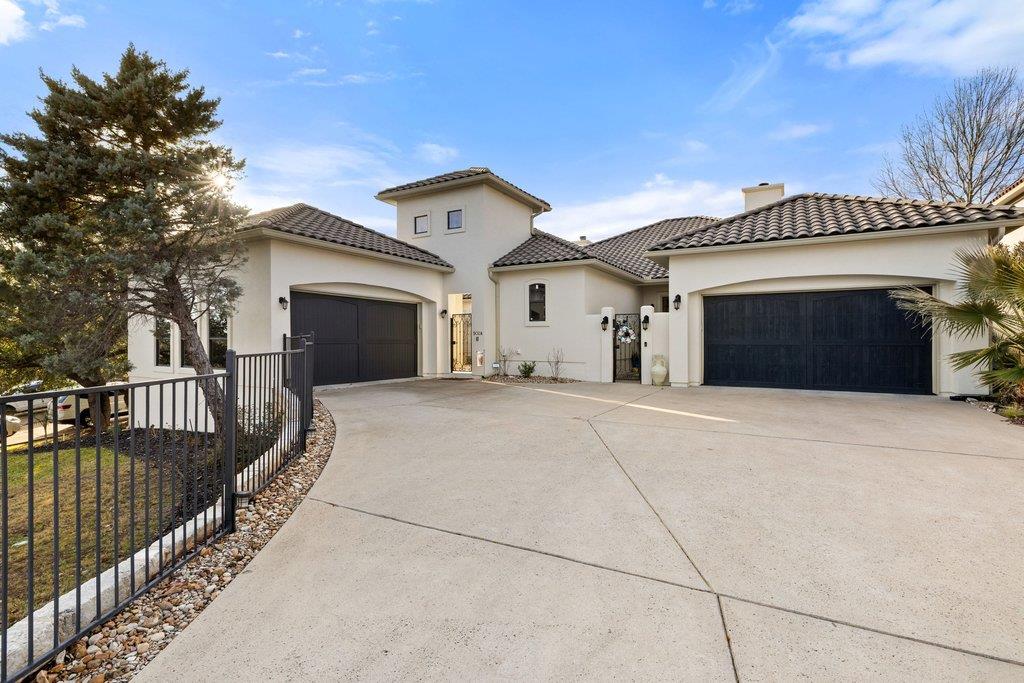 502 Hummingbird Ln # 1, Austin, TX 78734