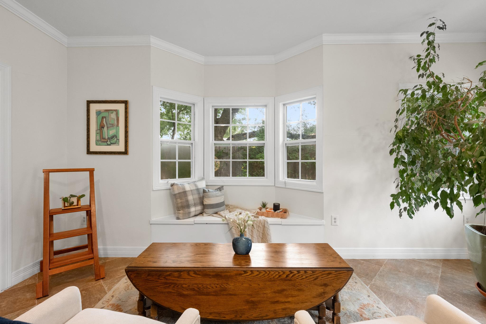 10401 Pinehurst Dr, Austin, TX 78747