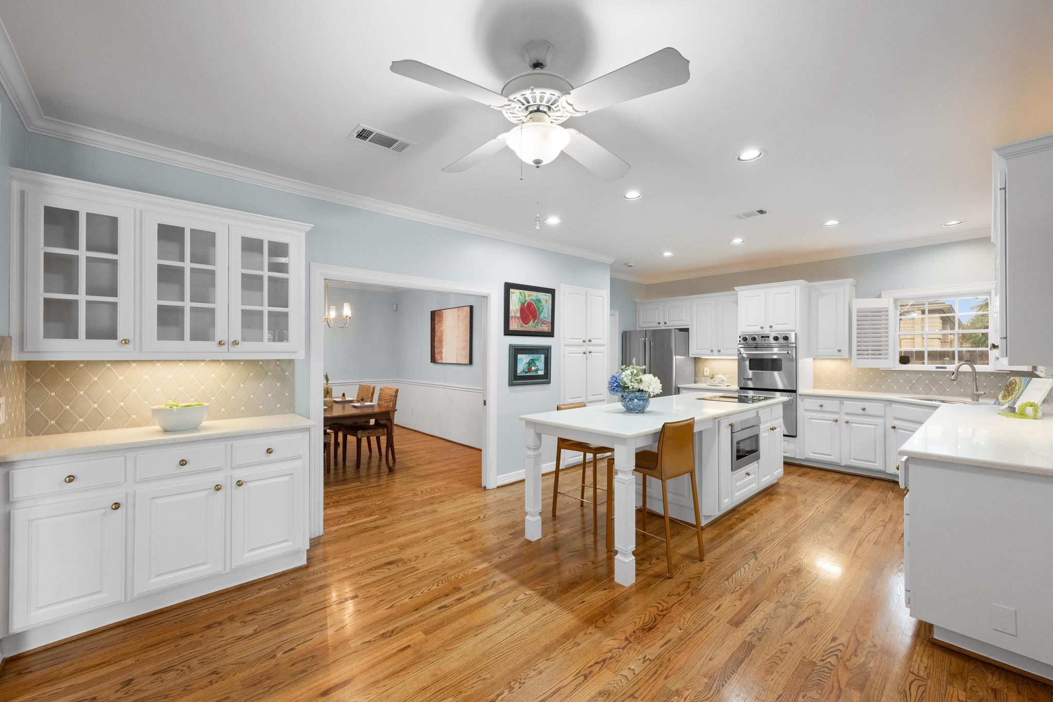 10401 Pinehurst Dr, Austin, TX 78747