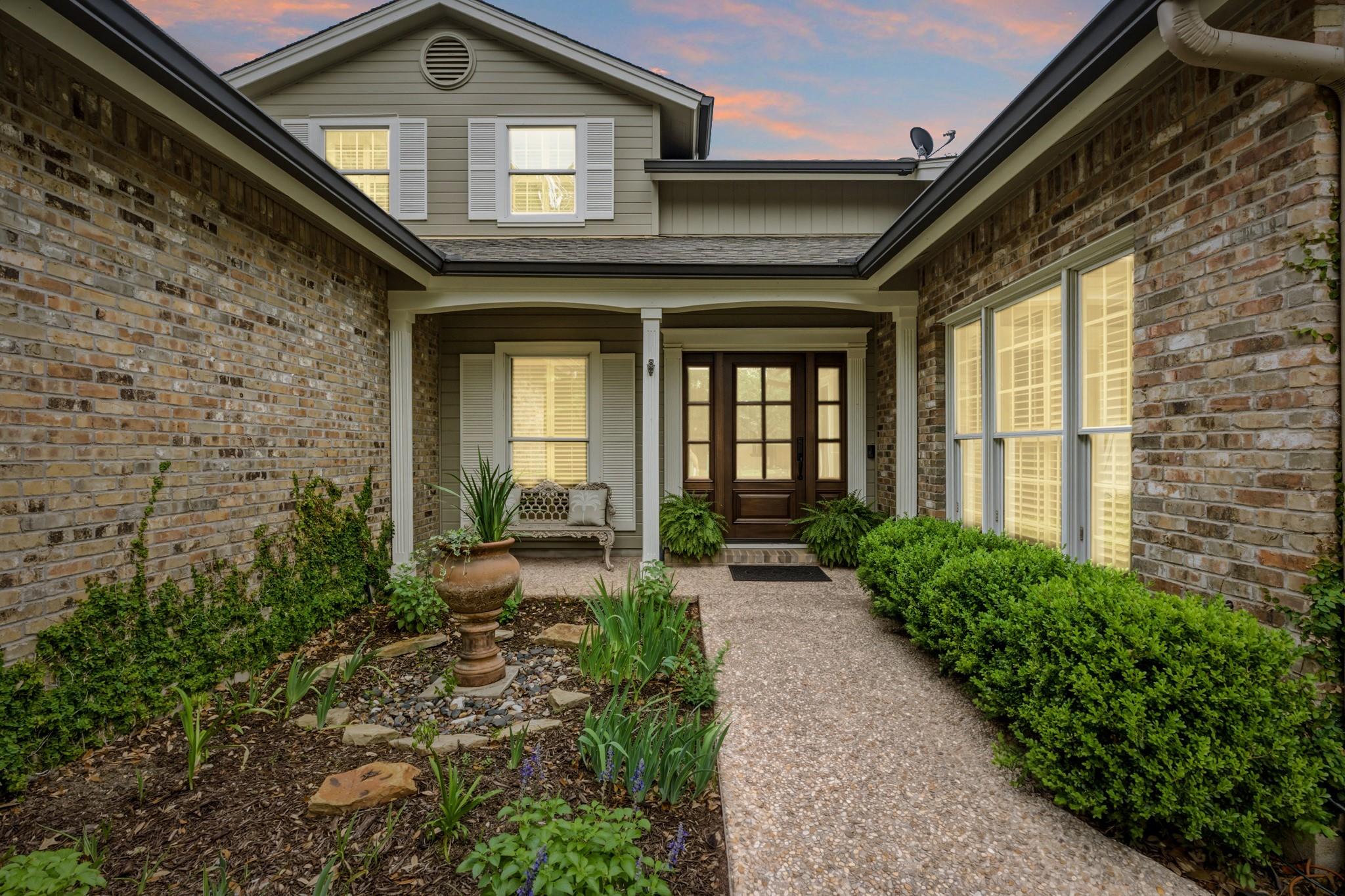 10401 Pinehurst Dr, Austin, TX 78747