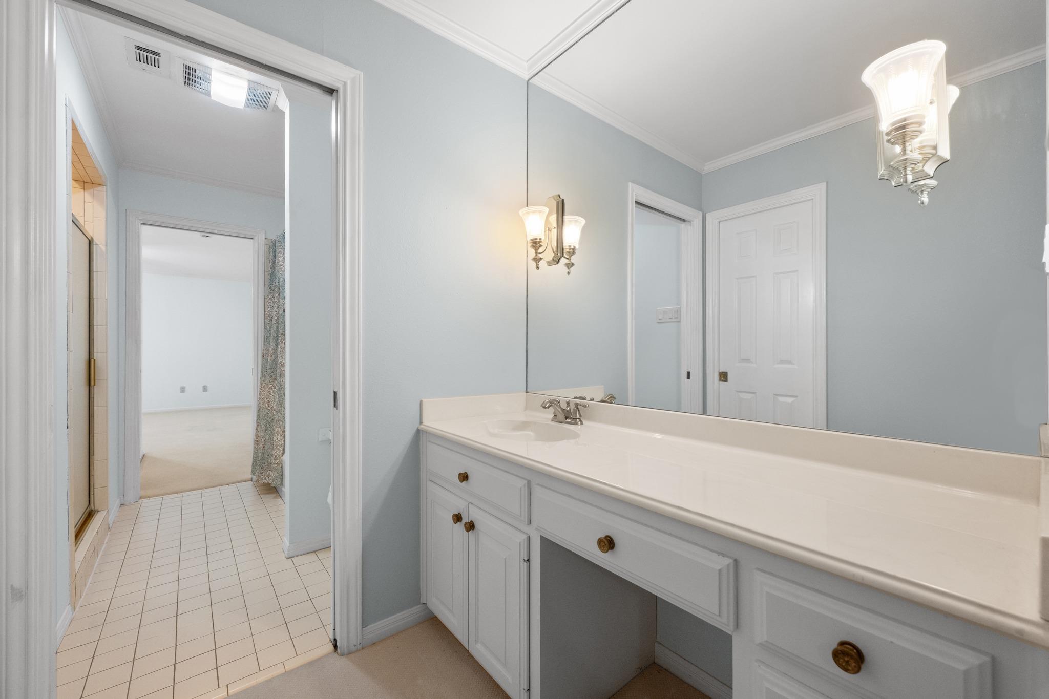 10401 Pinehurst Dr, Austin, TX 78747