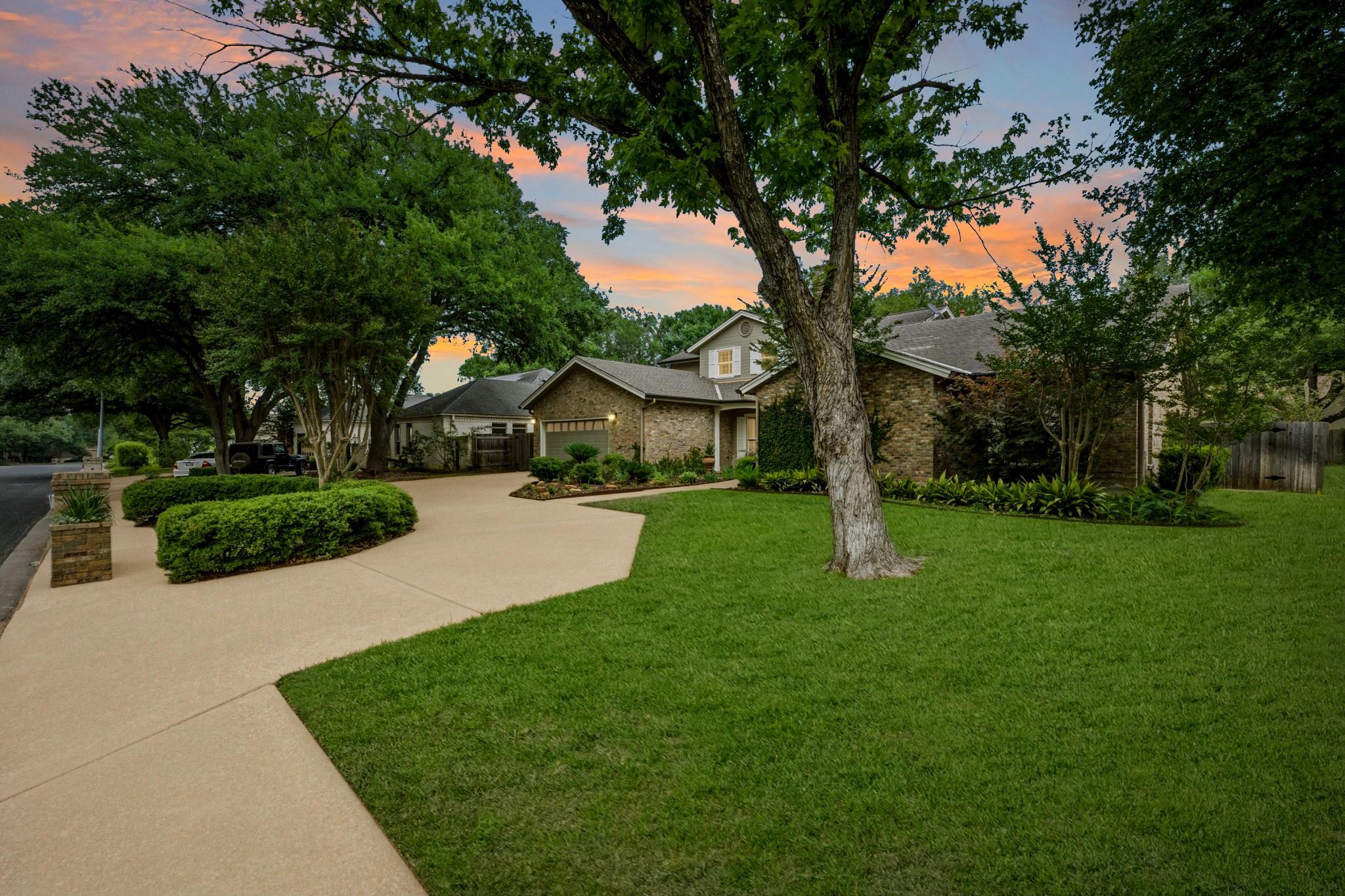 10401 Pinehurst Dr, Austin, TX 78747