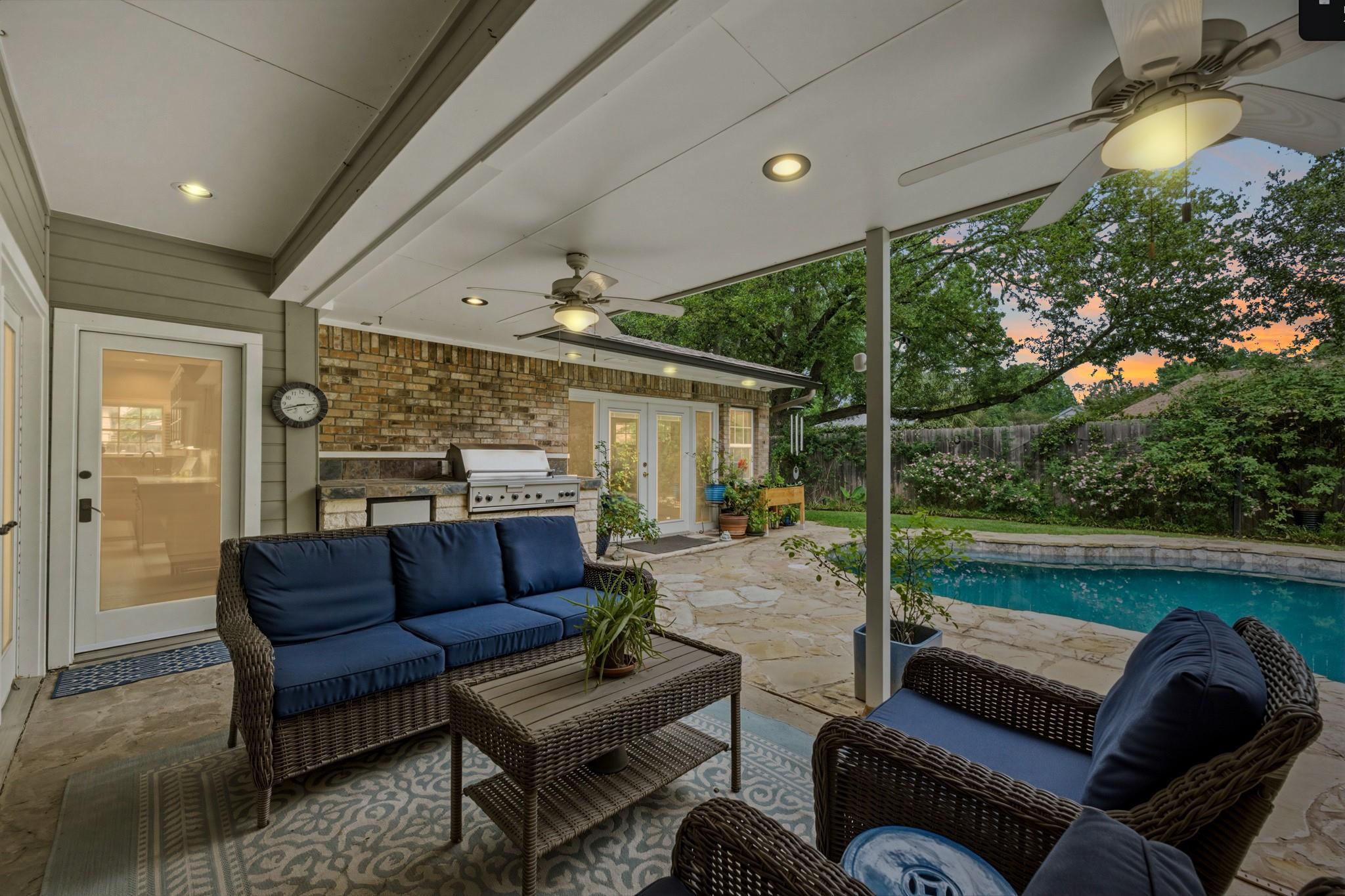 10401 Pinehurst Dr, Austin, TX 78747