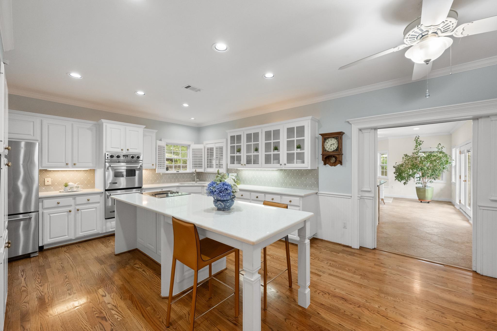 10401 Pinehurst Dr, Austin, TX 78747