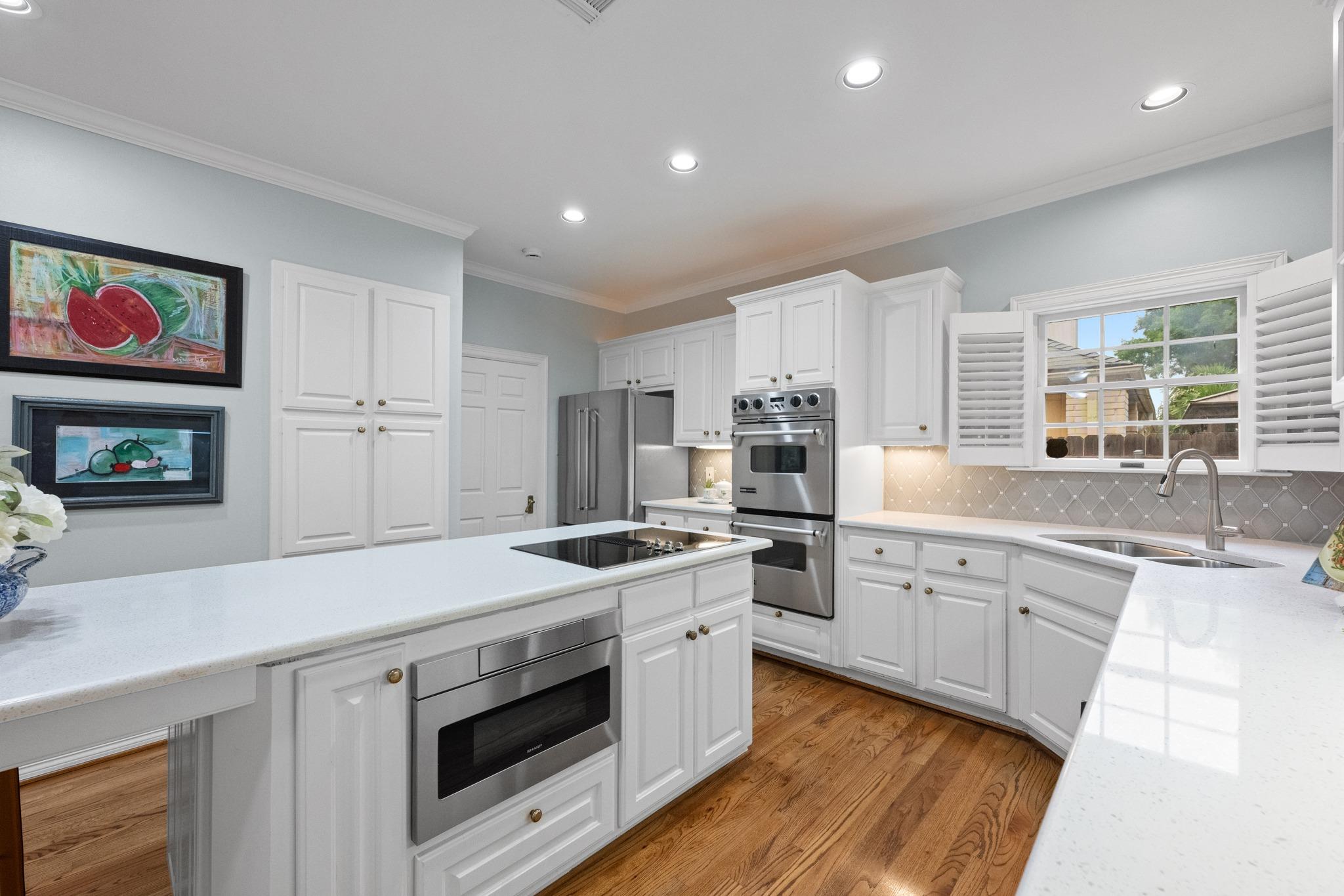 10401 Pinehurst Dr, Austin, TX 78747