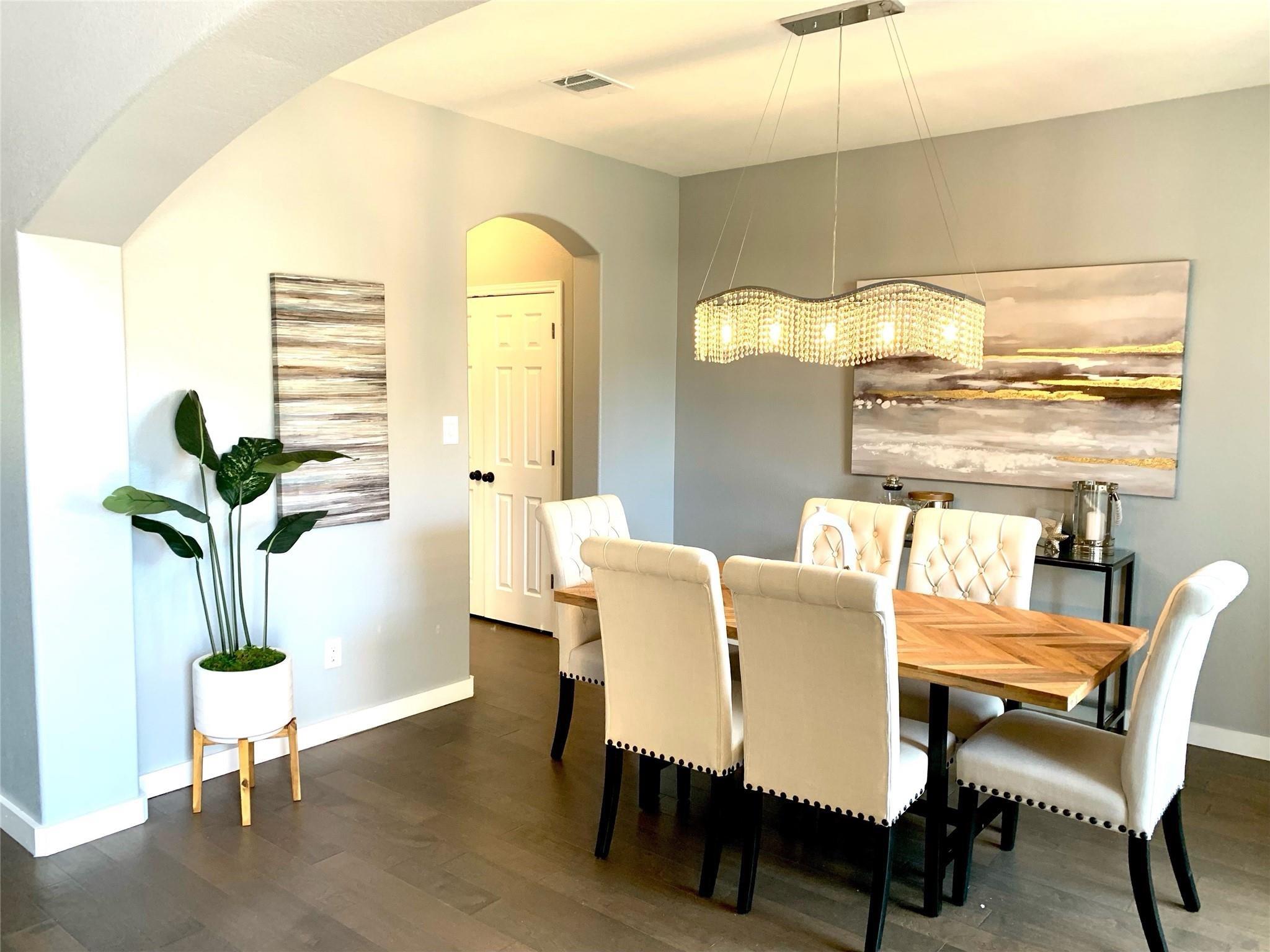 11 White Magnolia Cir, Austin, TX 78734