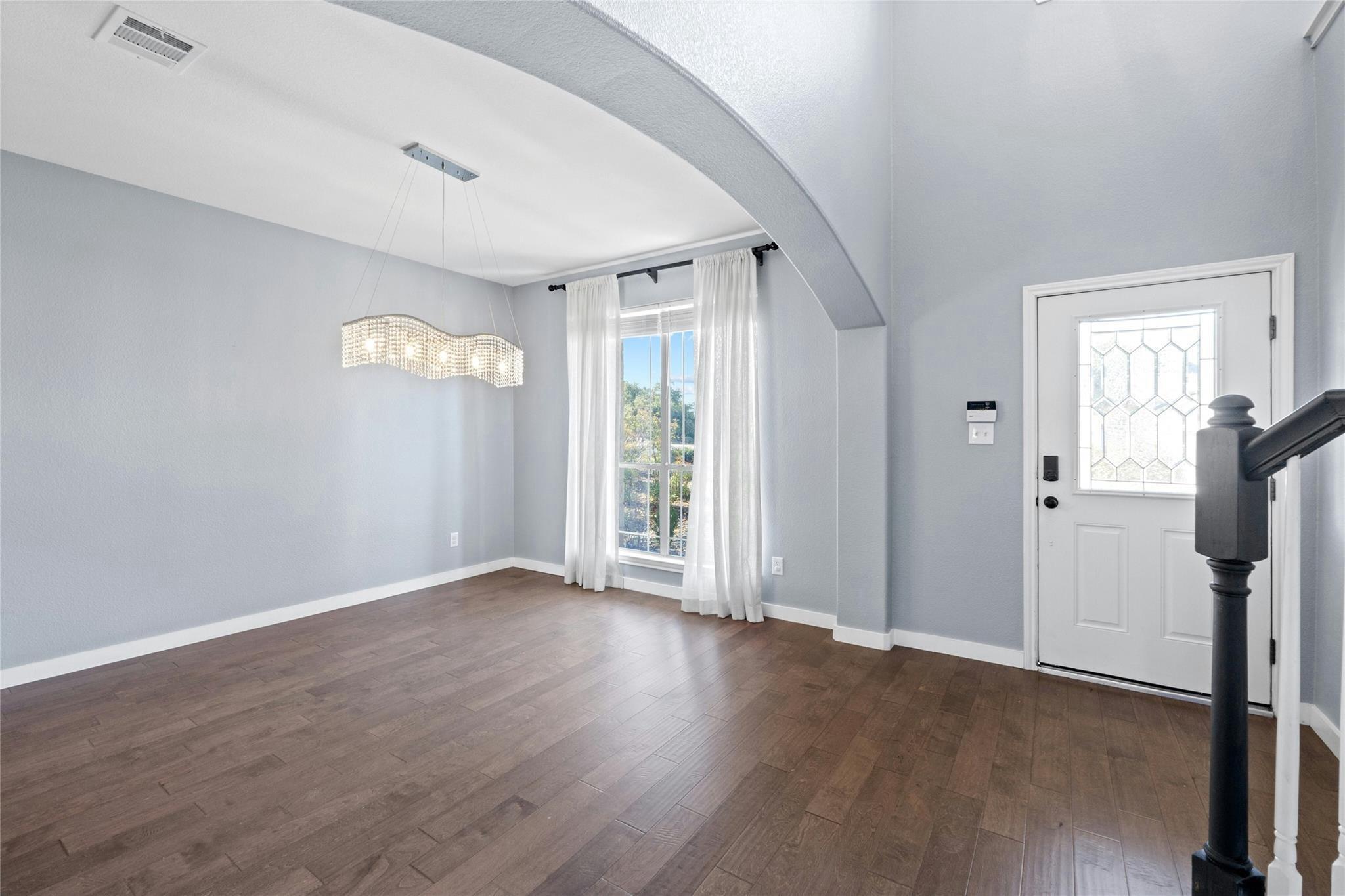 11 White Magnolia Cir, Austin, TX 78734