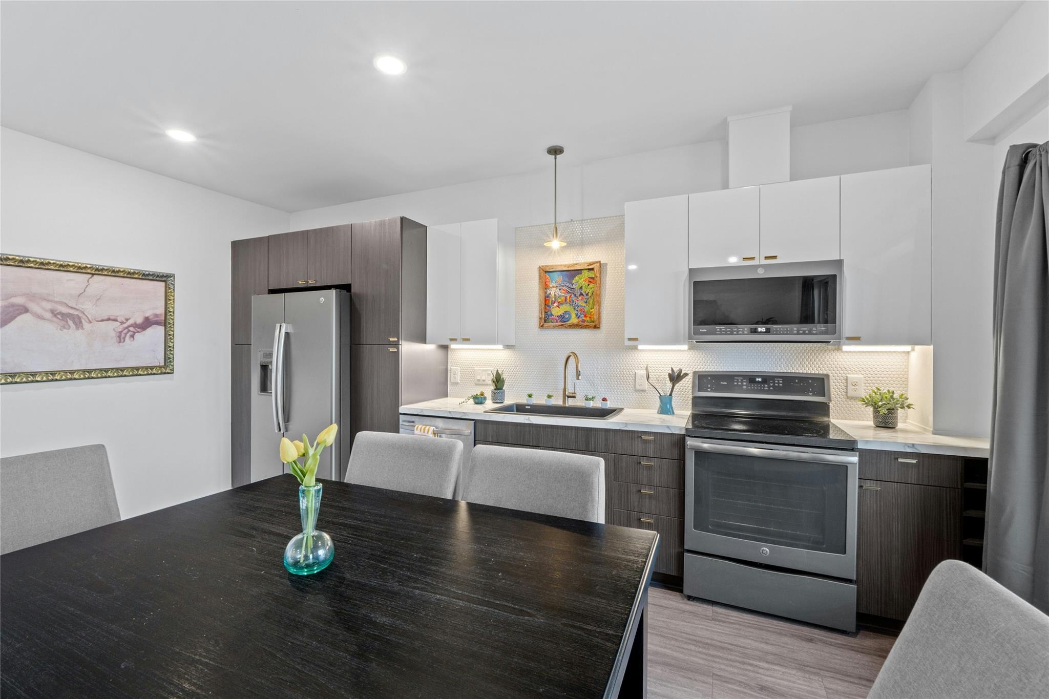 4361 S Congress Ave # 402, Austin, TX 78745