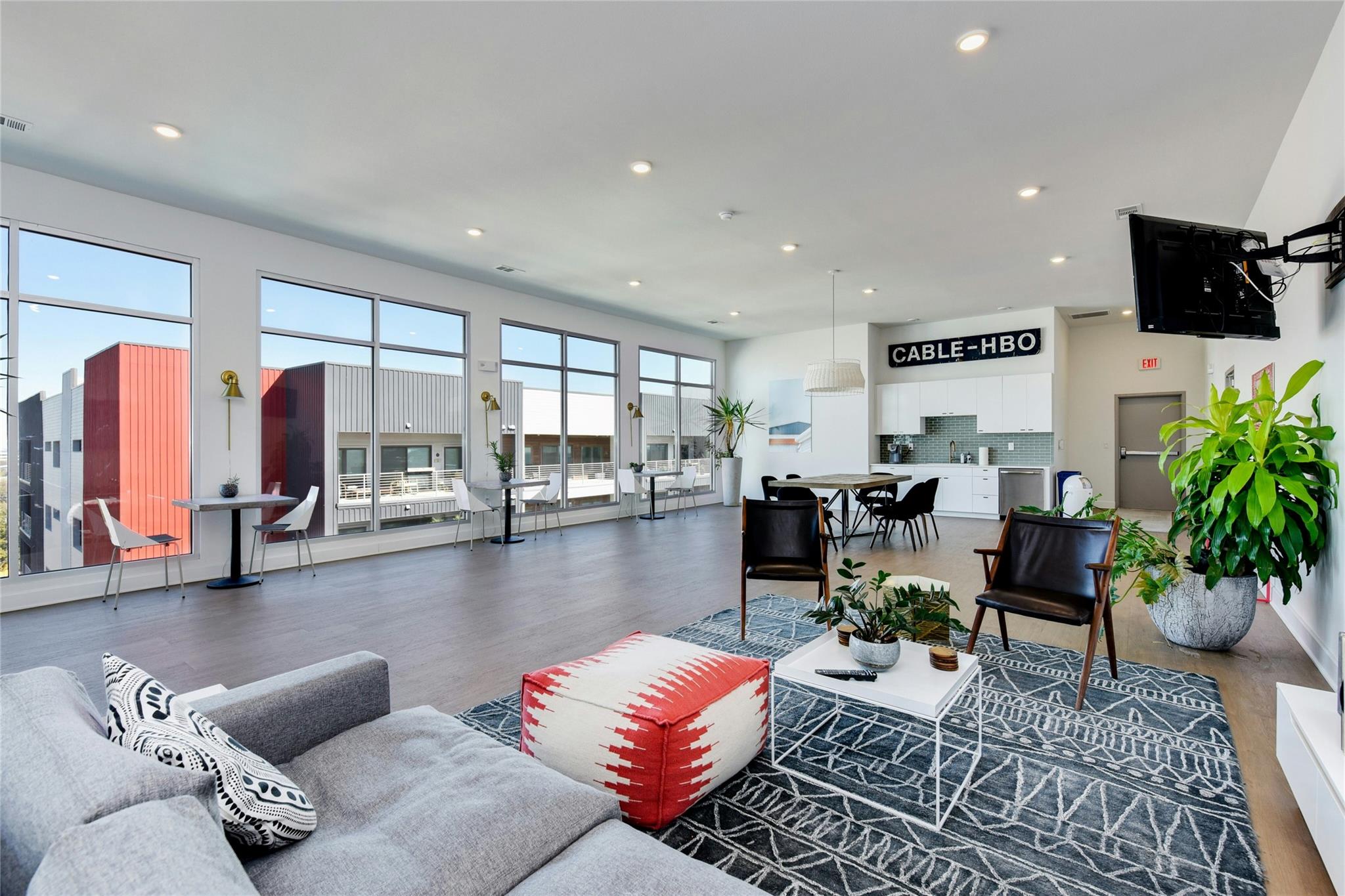 4361 S Congress Ave # 402, Austin, TX 78745