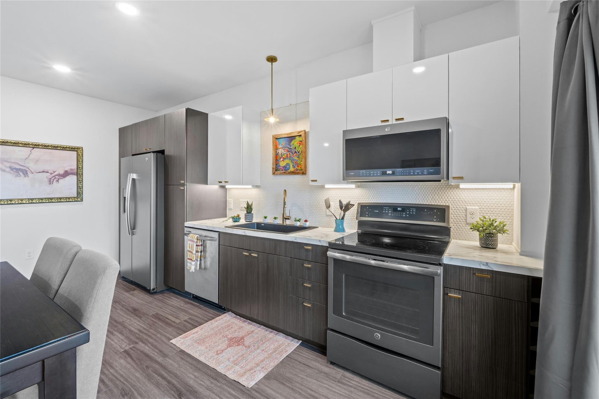 4361 S Congress Ave # 402, Austin, TX 78745