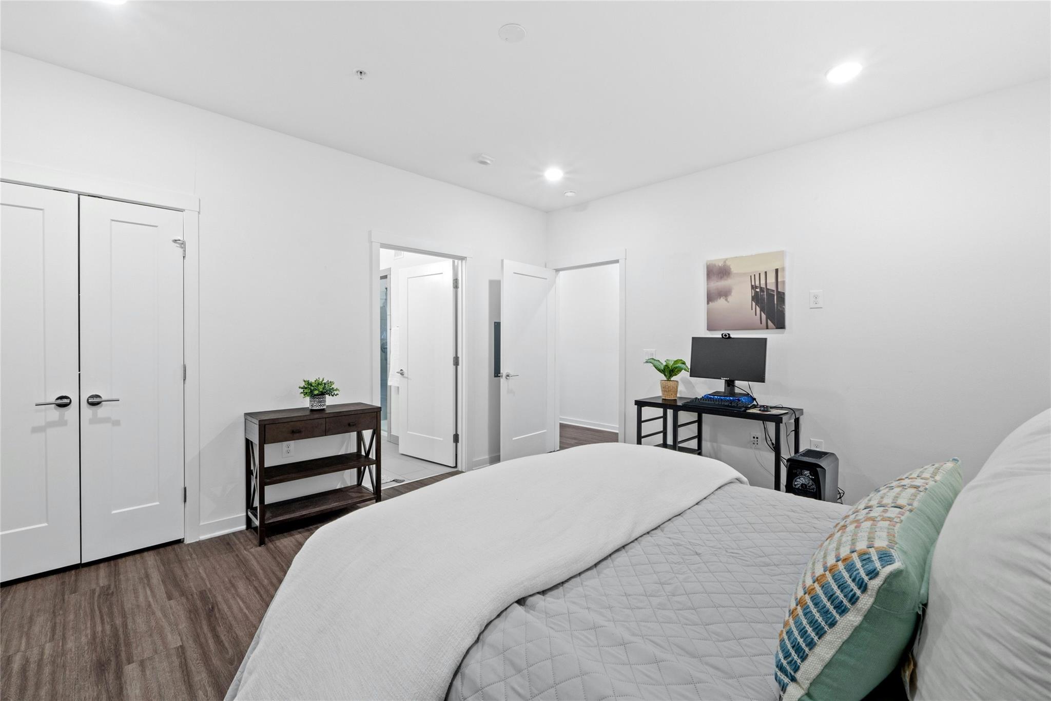 4361 S Congress Ave # 402, Austin, TX 78745