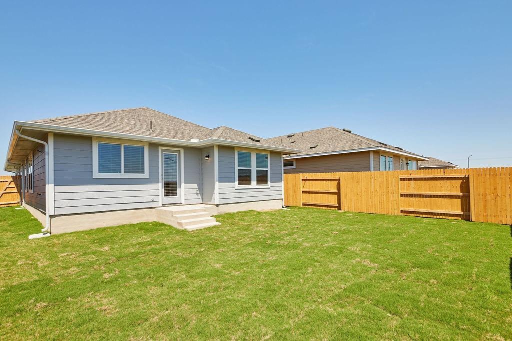 303 Trailside Ln, Bastrop, TX 78602