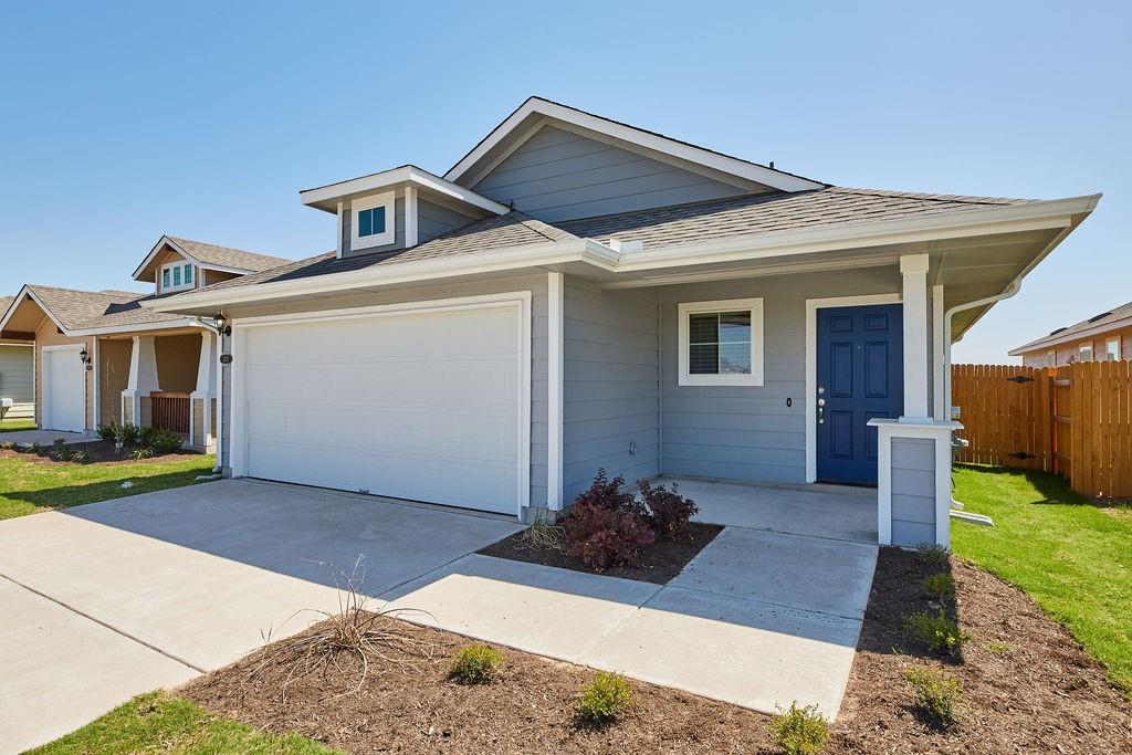 303 Trailside Ln, Bastrop, TX 78602