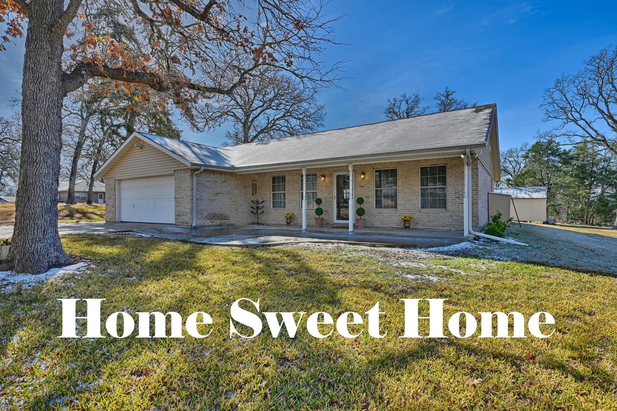 319 Shady Acres Ln, Brenham, TX 77833