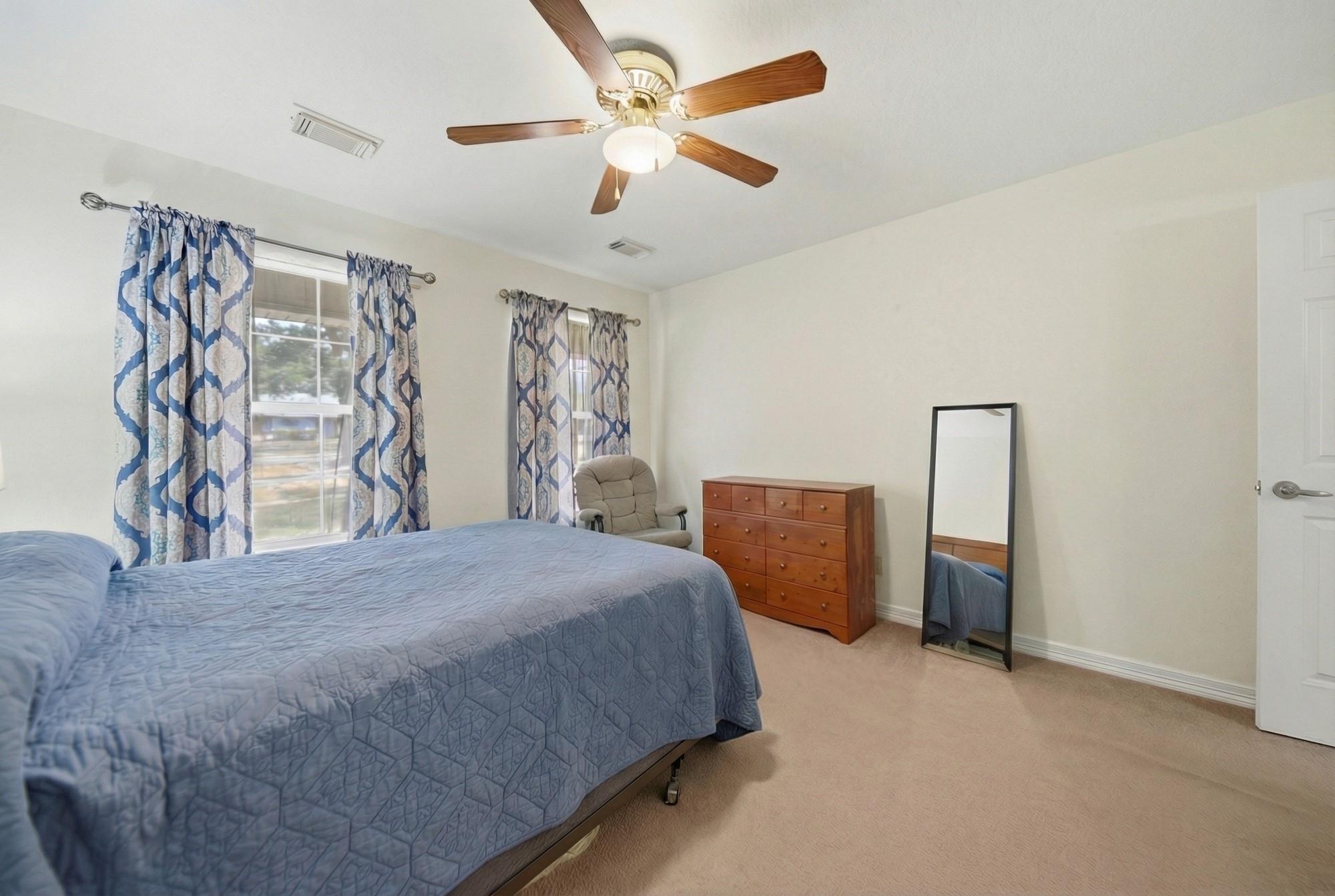 319 Shady Acres Ln, Brenham, TX 77833