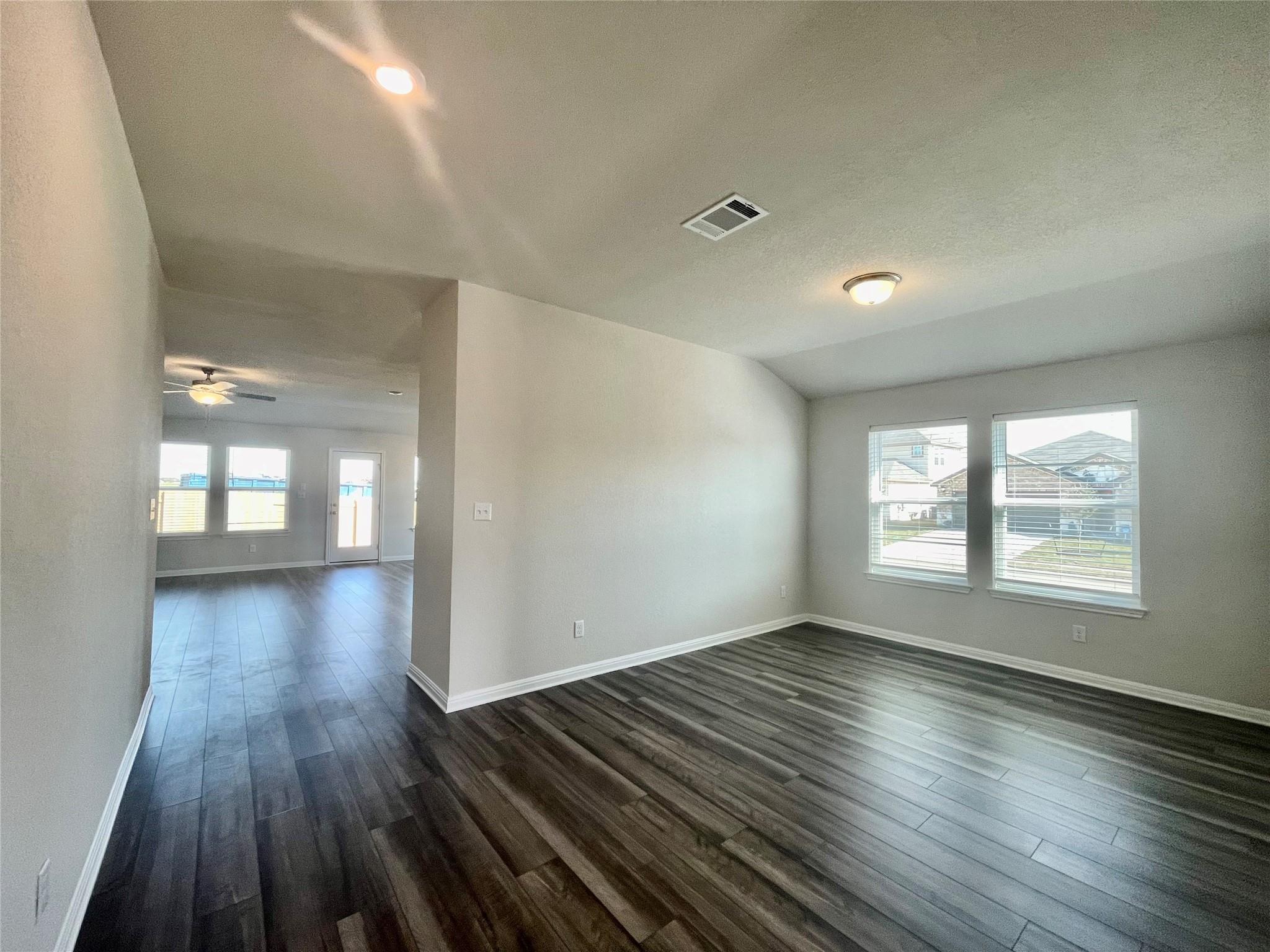 111 Ostracoda Ln, Hutto, TX 78634