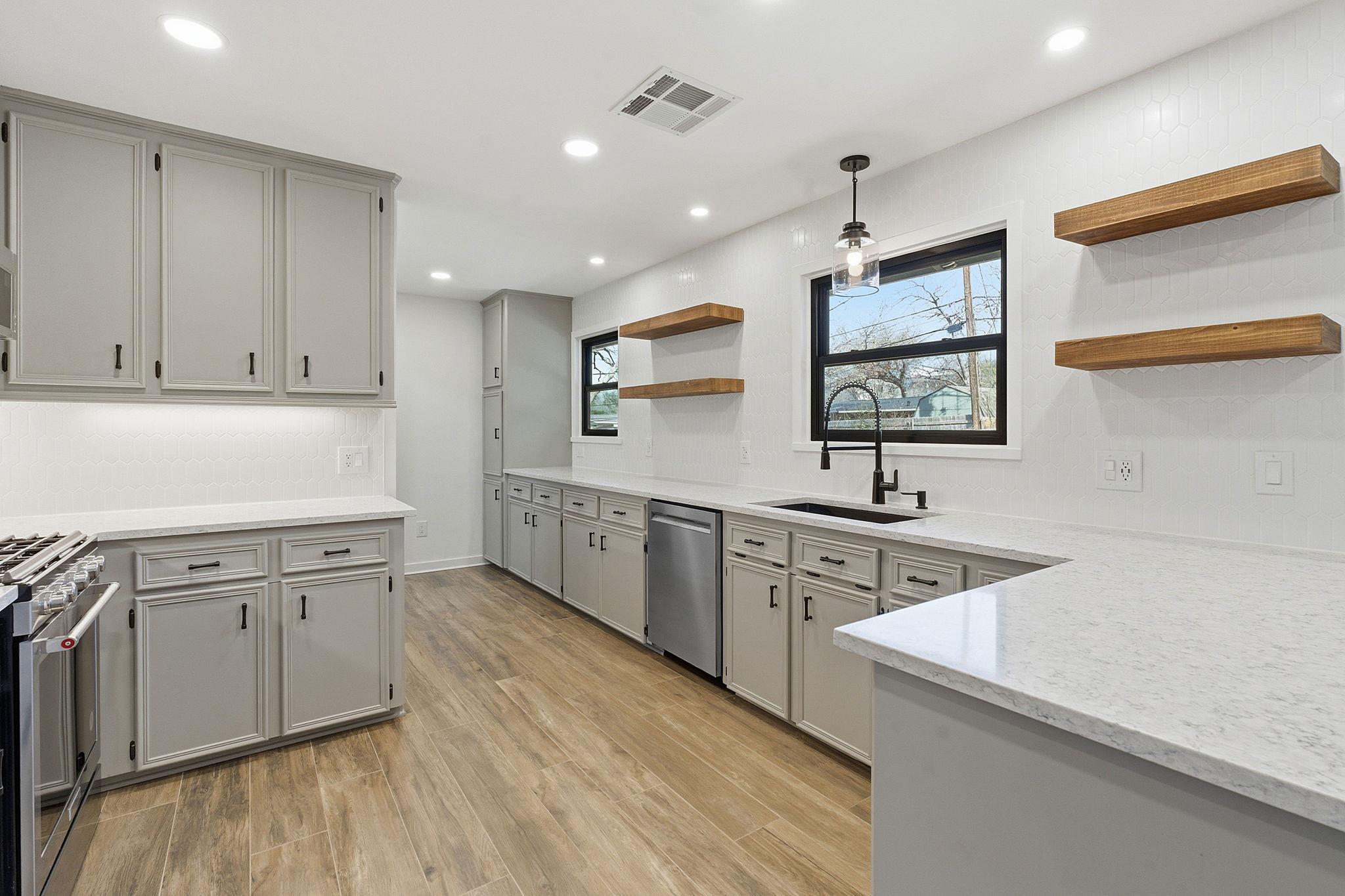 5609 Mapleleaf Dr, Austin, TX 78723