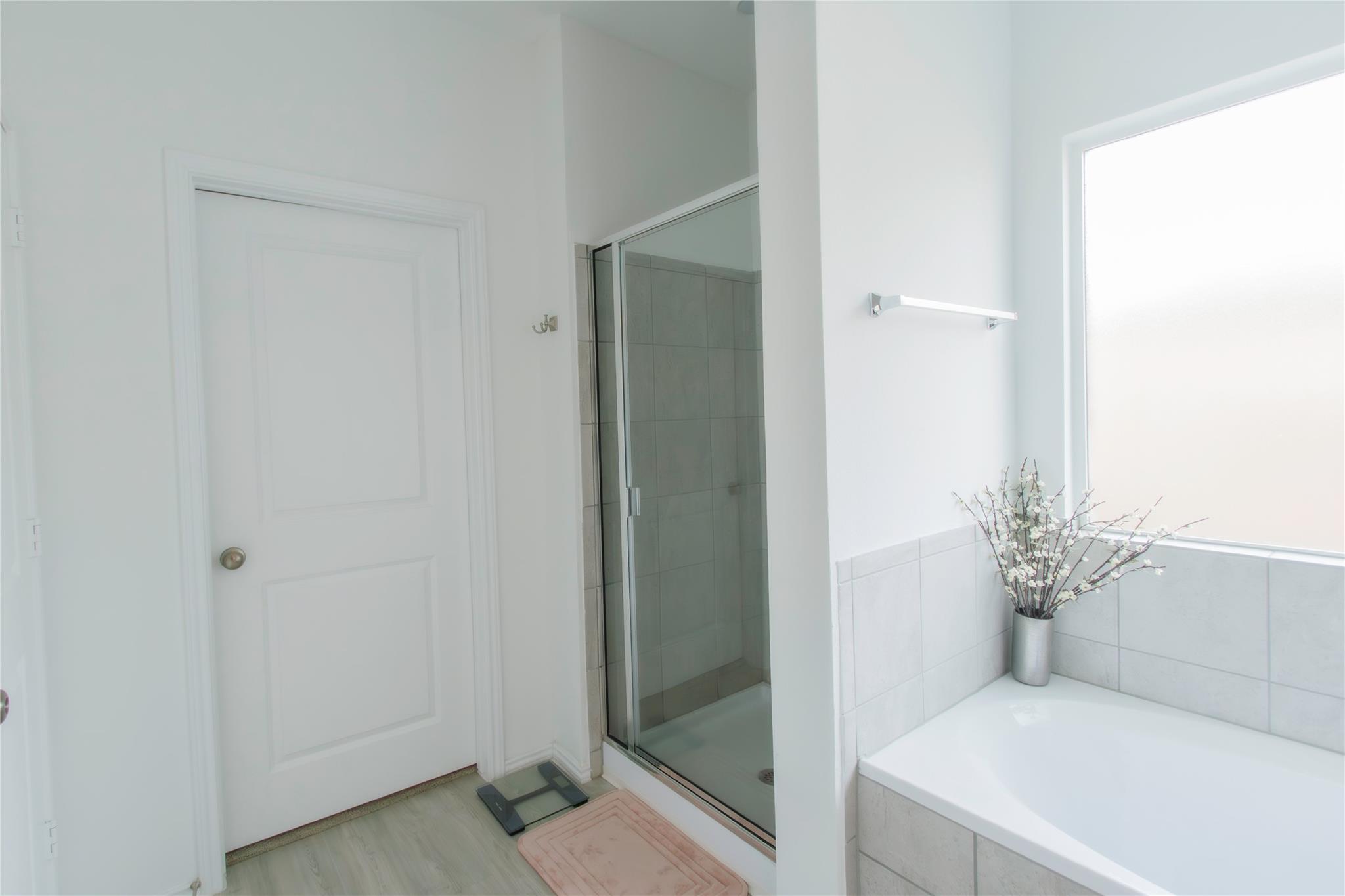 1404 E Aquilla Dr, Leander, TX 78641