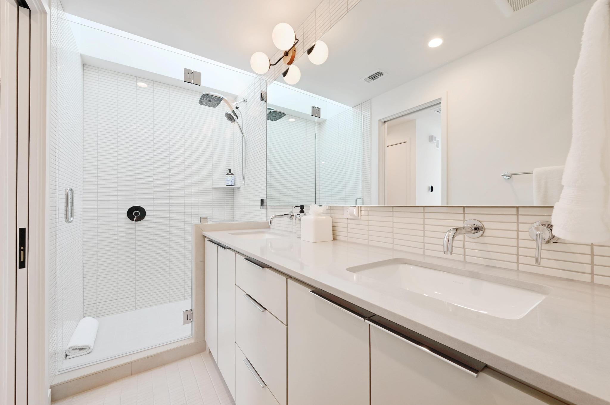 1709 Willow St # 2, Austin, TX 78702