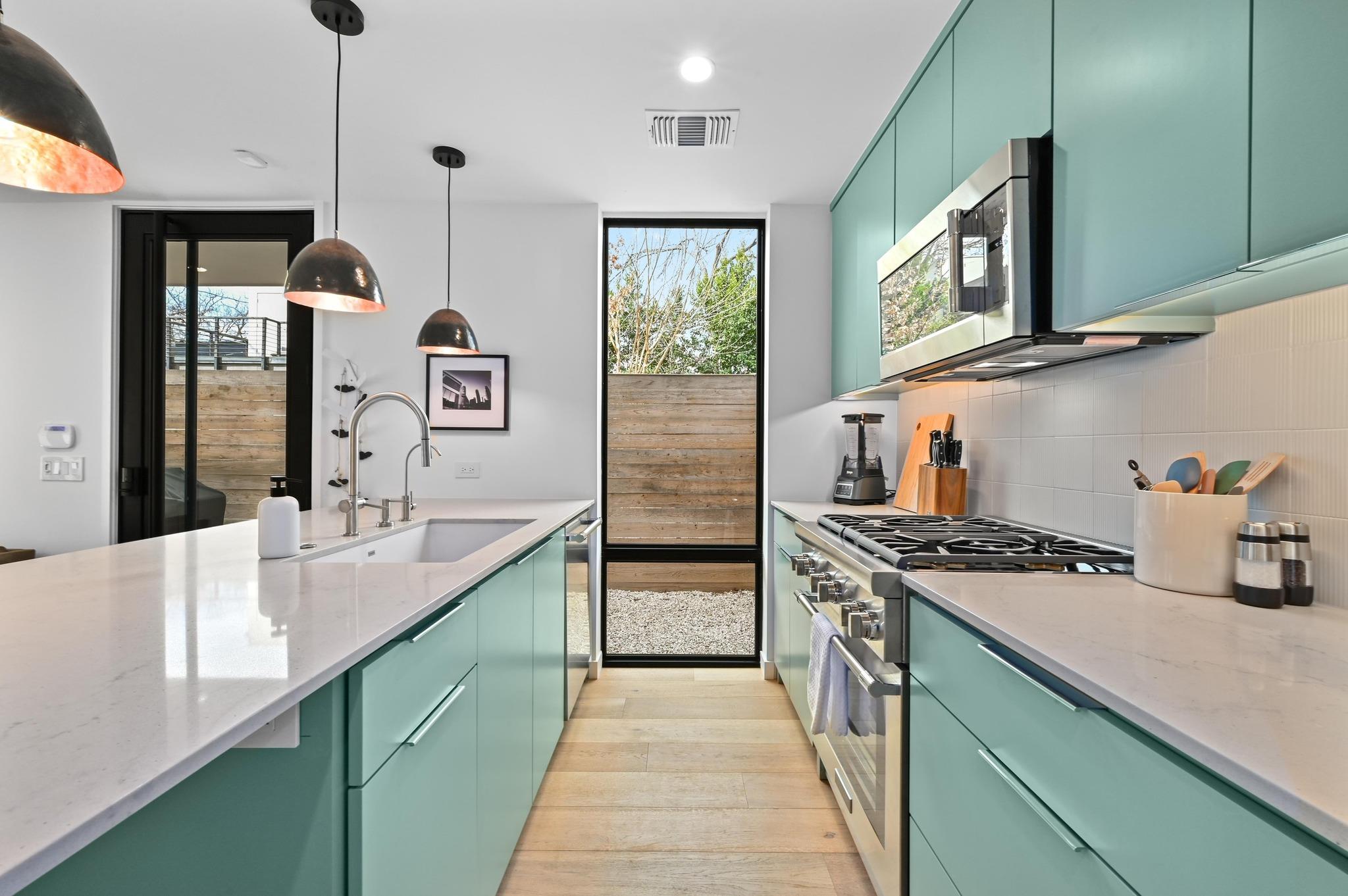 1709 Willow St # 2, Austin, TX 78702