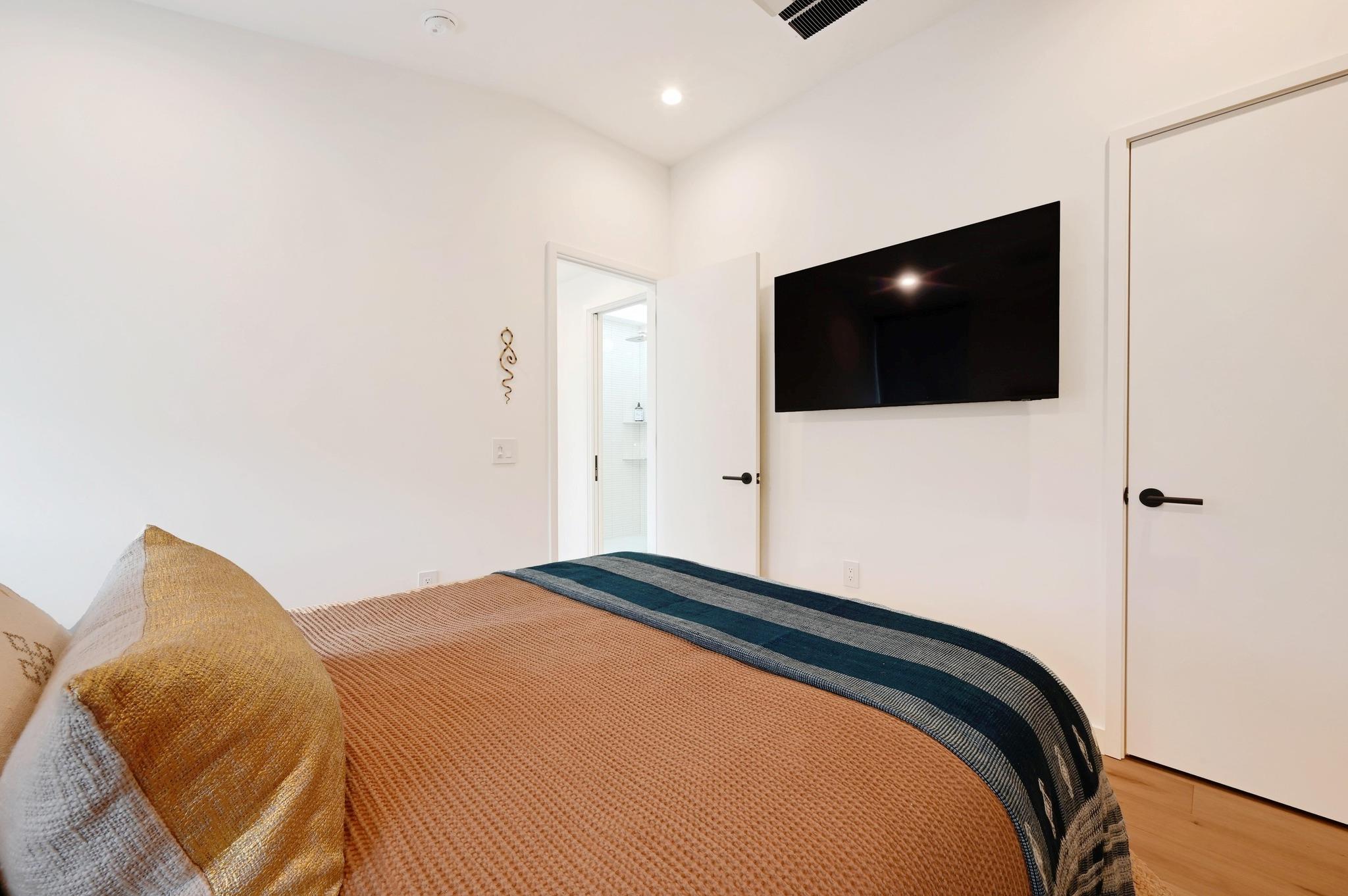 1709 Willow St # 2, Austin, TX 78702