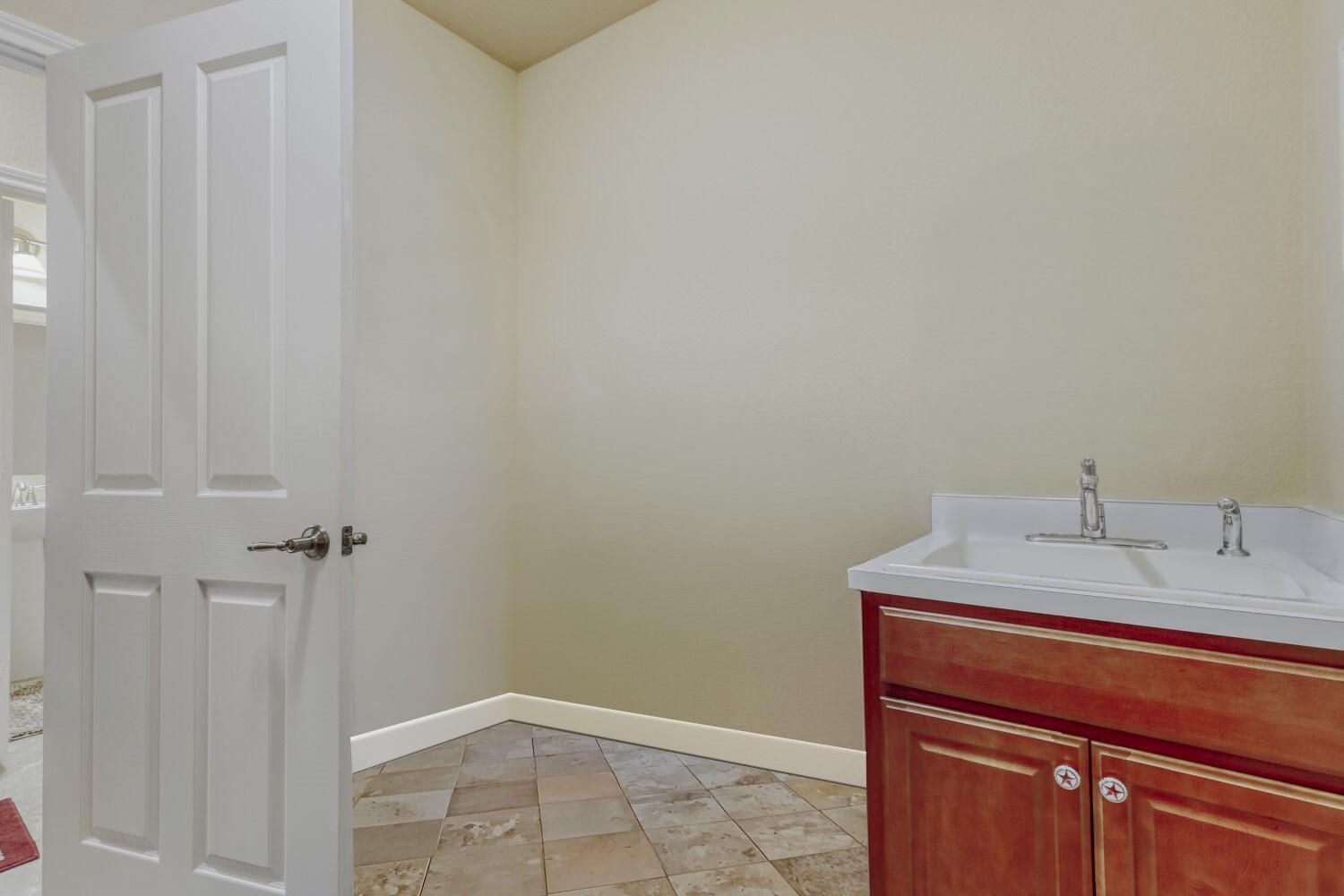 114 Davis Mountain Cir, Georgetown, TX 78633