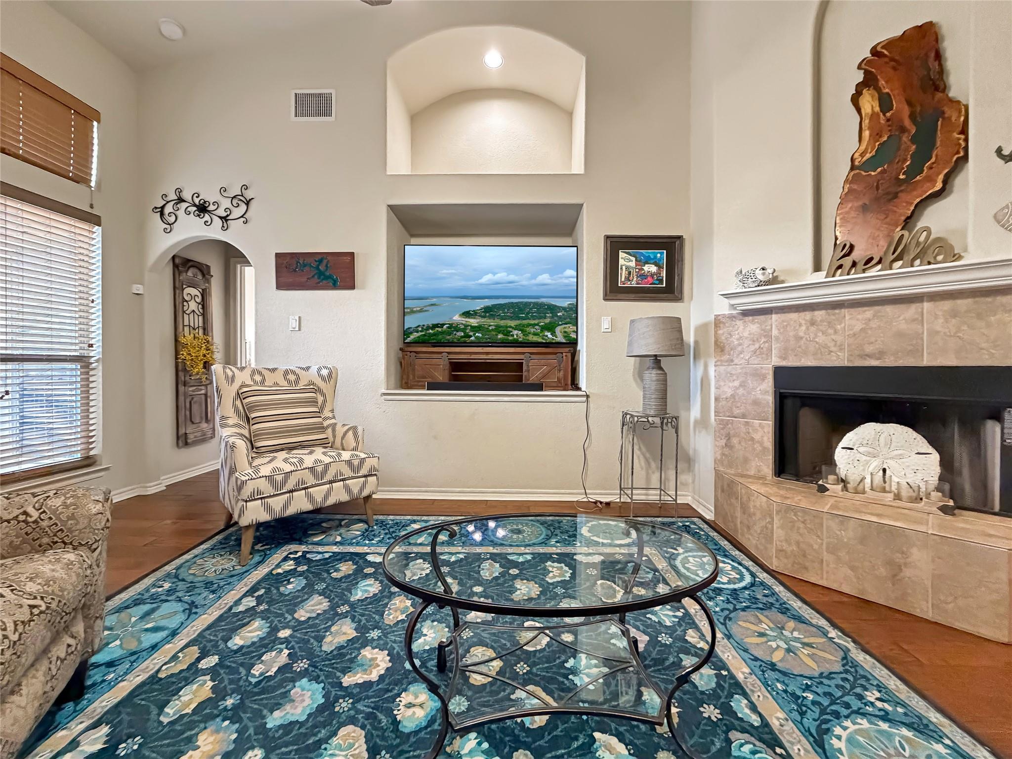 952 Parkview Dr, Canyon Lake, TX 78133