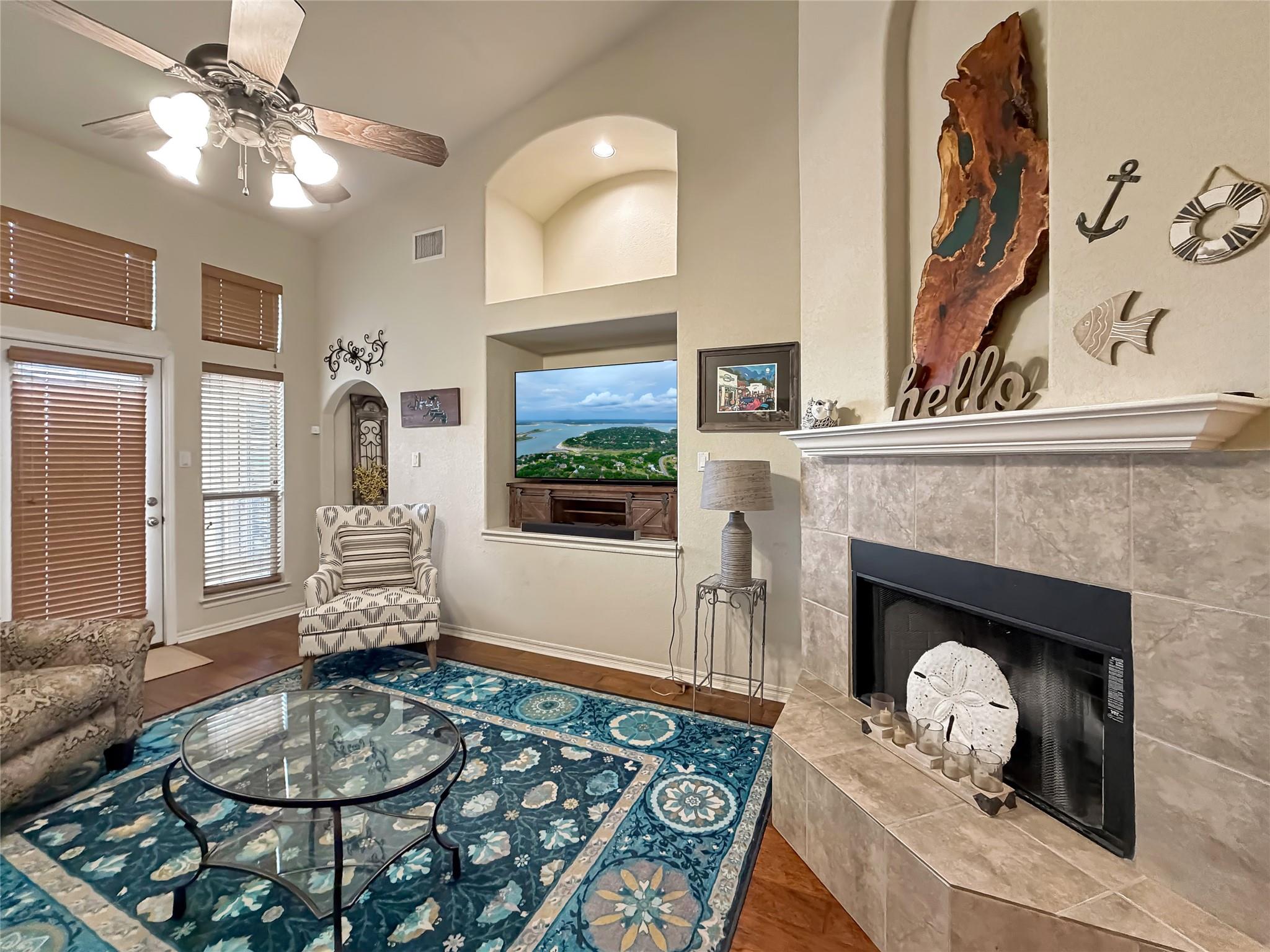 952 Parkview Dr, Canyon Lake, TX 78133