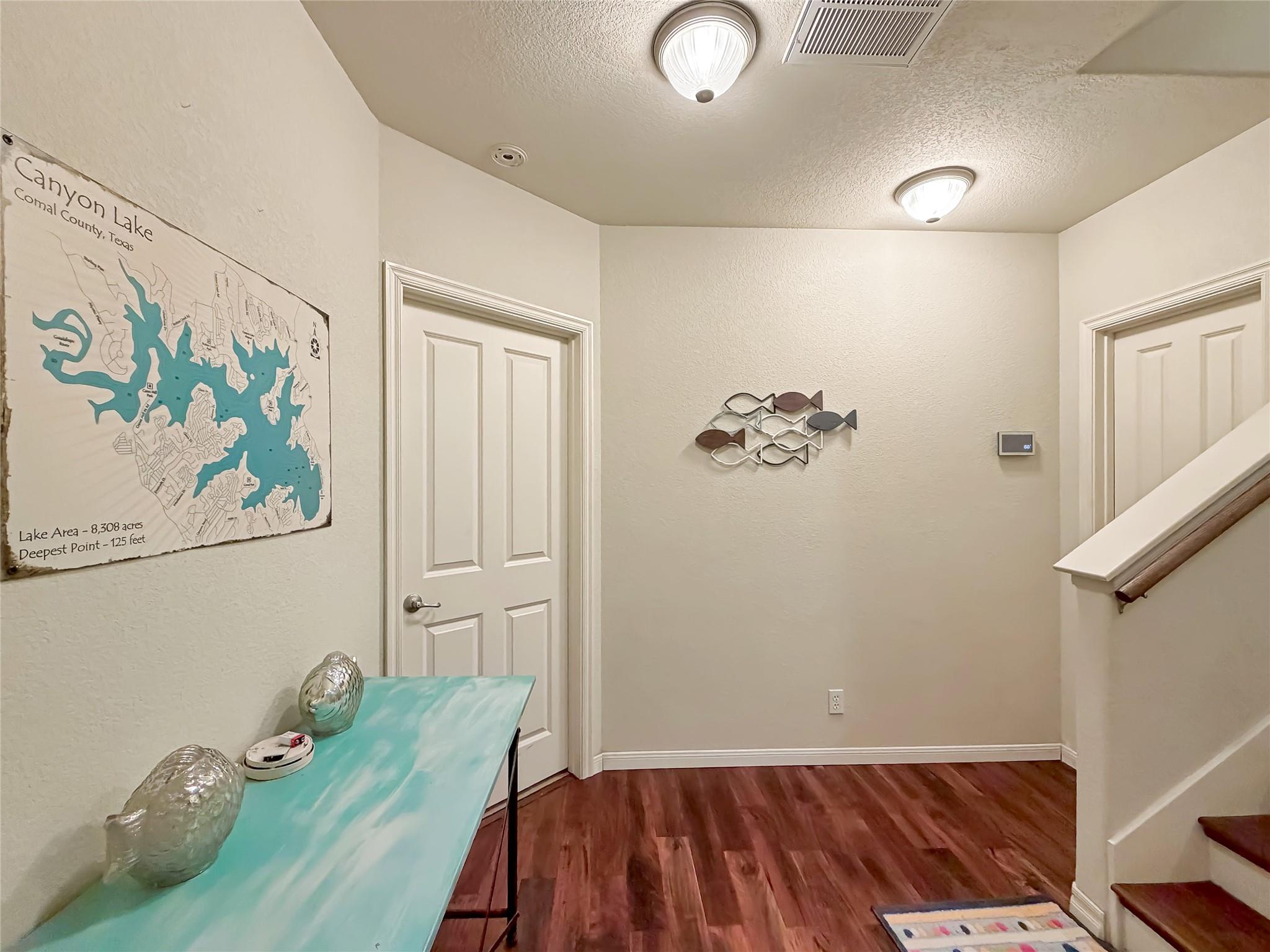 952 Parkview Dr, Canyon Lake, TX 78133