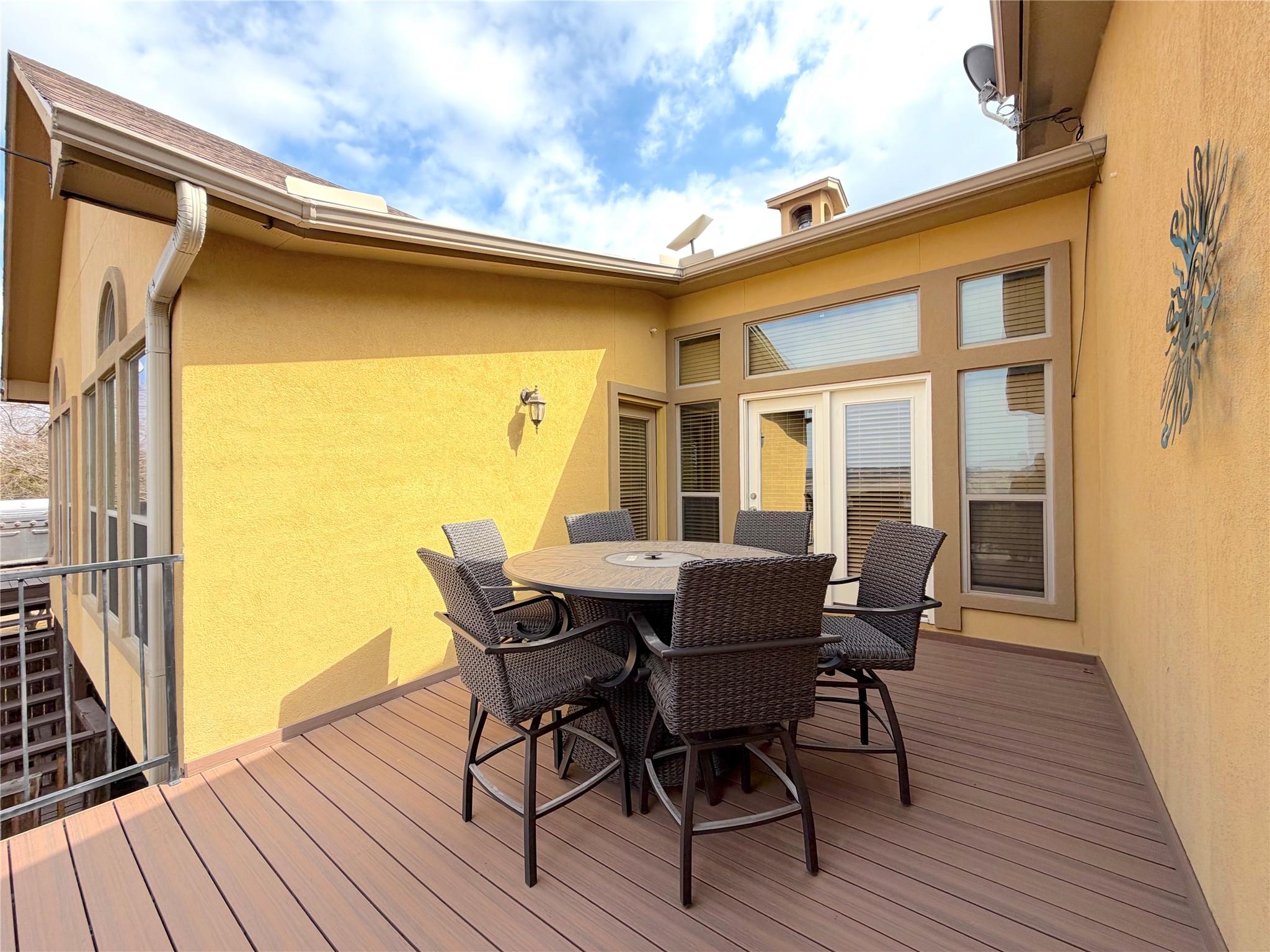 952 Parkview Dr, Canyon Lake, TX 78133