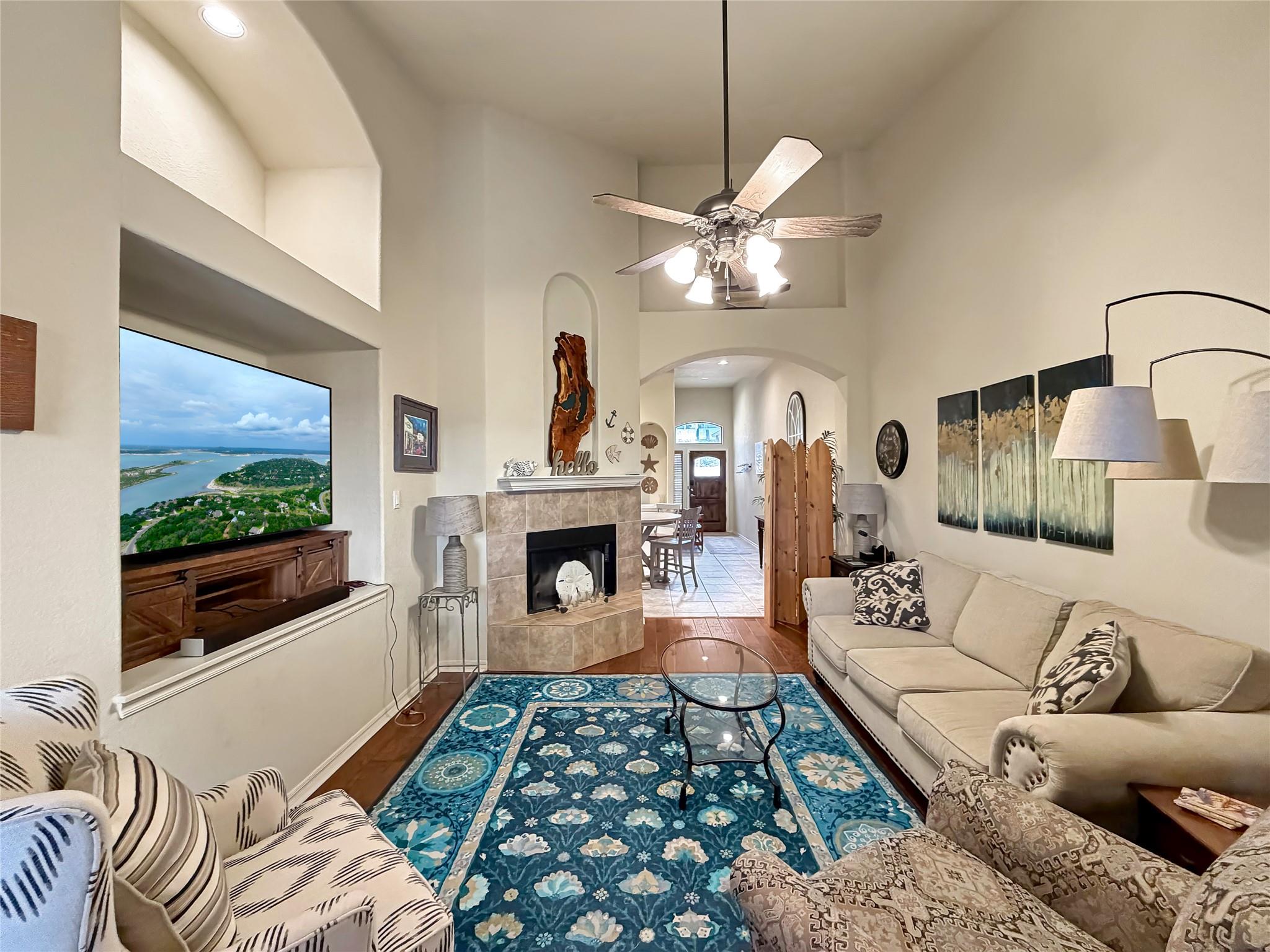 952 Parkview Dr, Canyon Lake, TX 78133