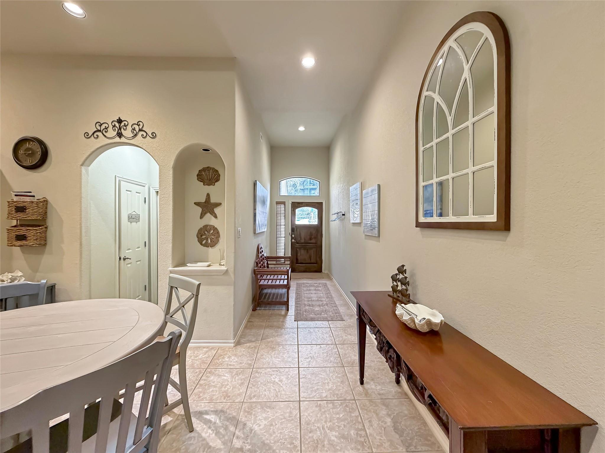 952 Parkview Dr, Canyon Lake, TX 78133