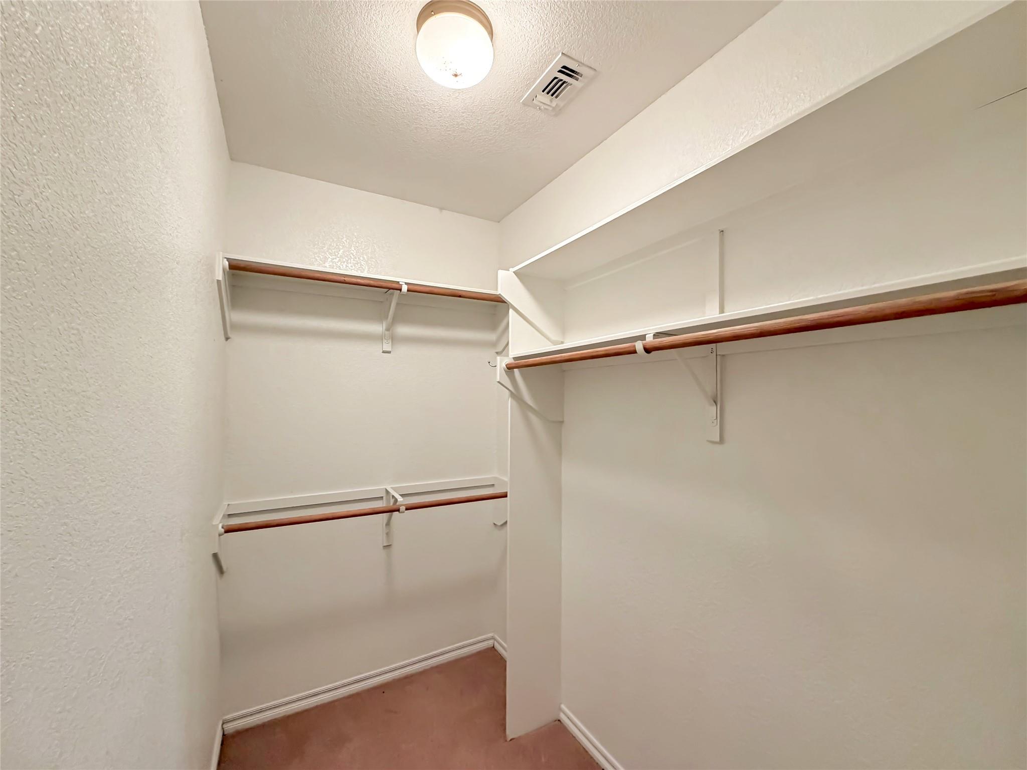 952 Parkview Dr, Canyon Lake, TX 78133