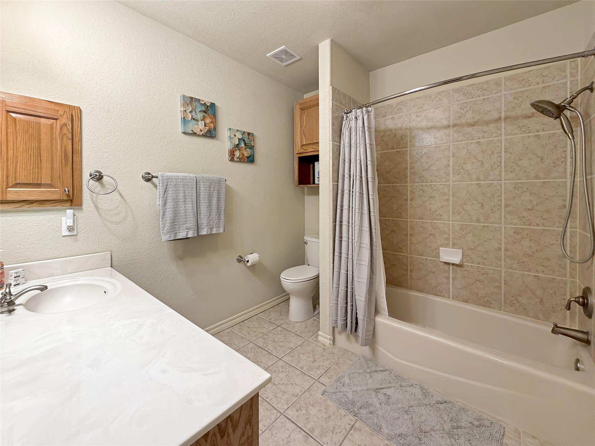 952 Parkview Dr, Canyon Lake, TX 78133