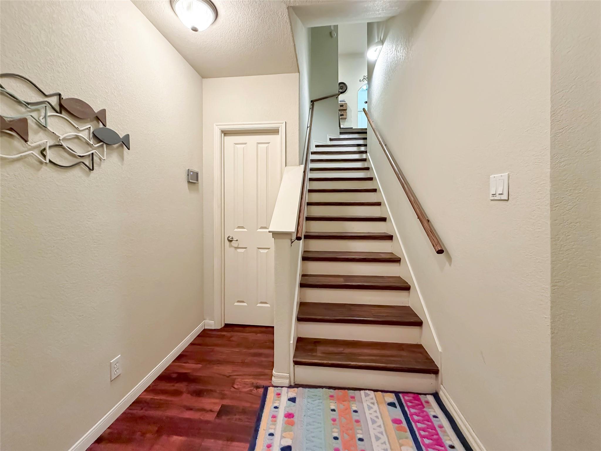 952 Parkview Dr, Canyon Lake, TX 78133