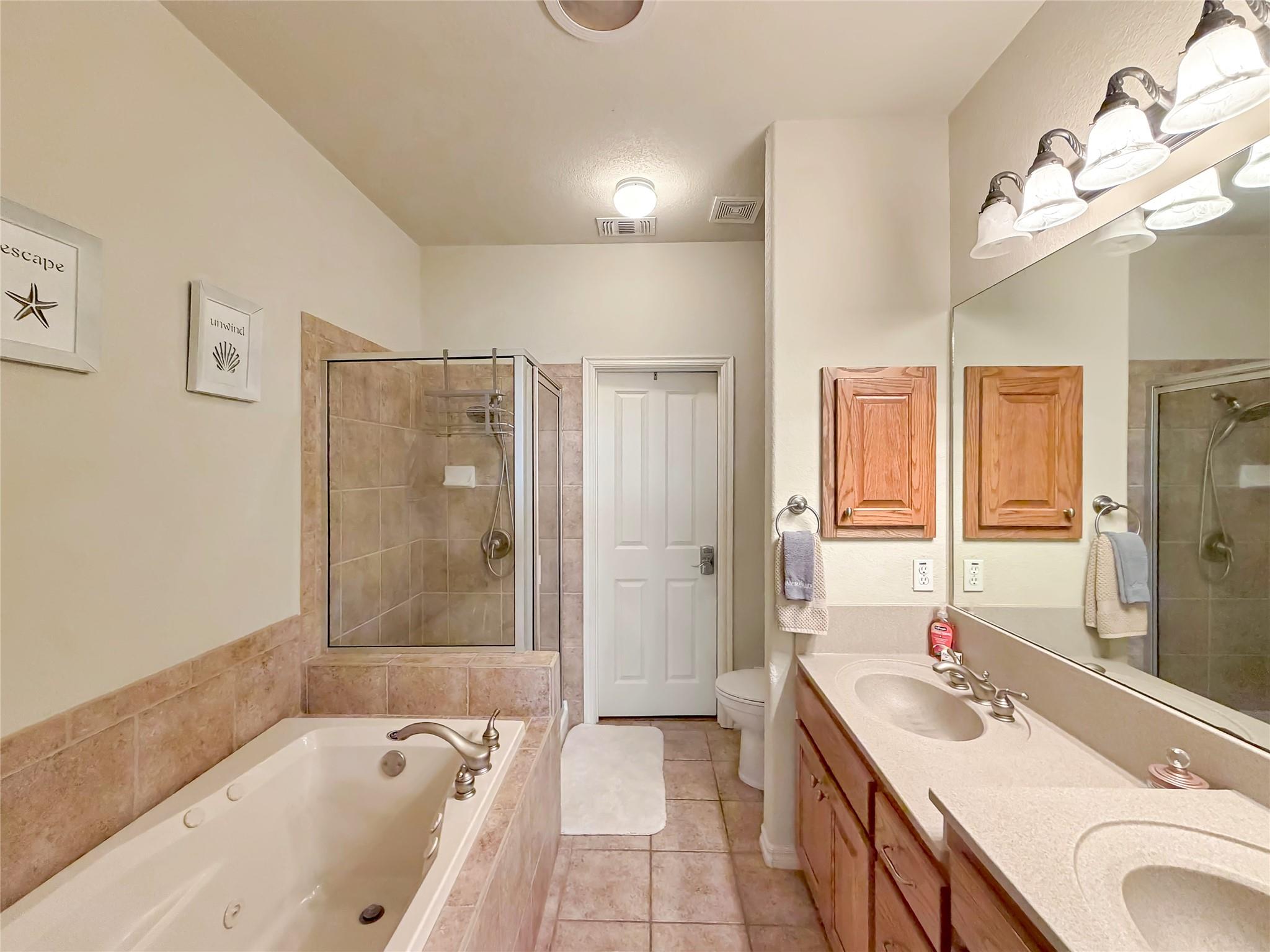 952 Parkview Dr, Canyon Lake, TX 78133