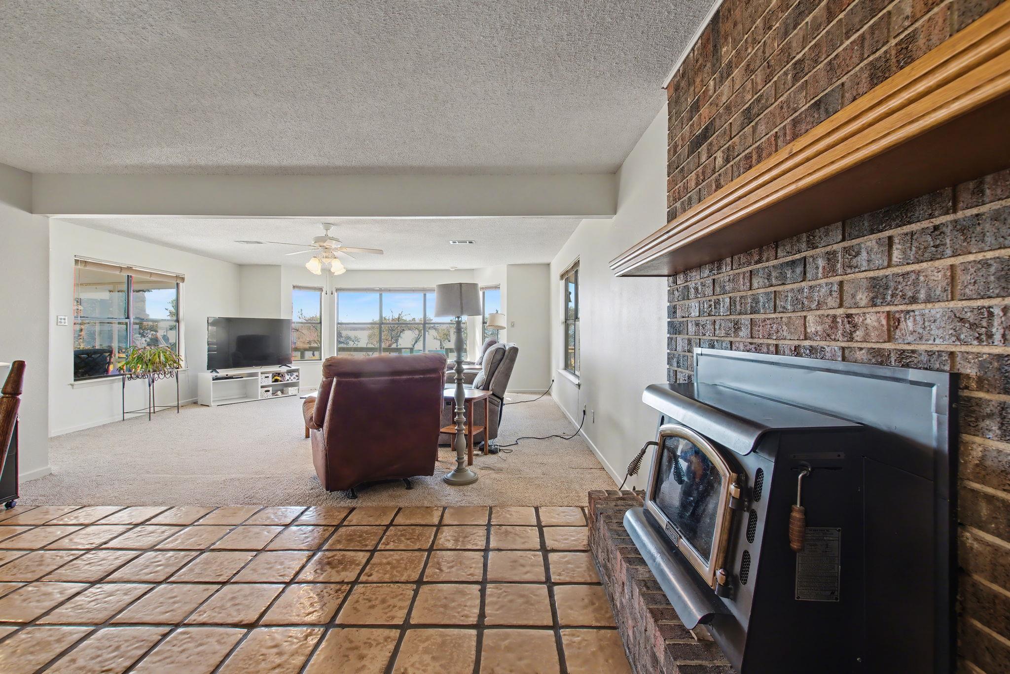 501 Bumpy Ridge Dr, Burnet, TX 78611