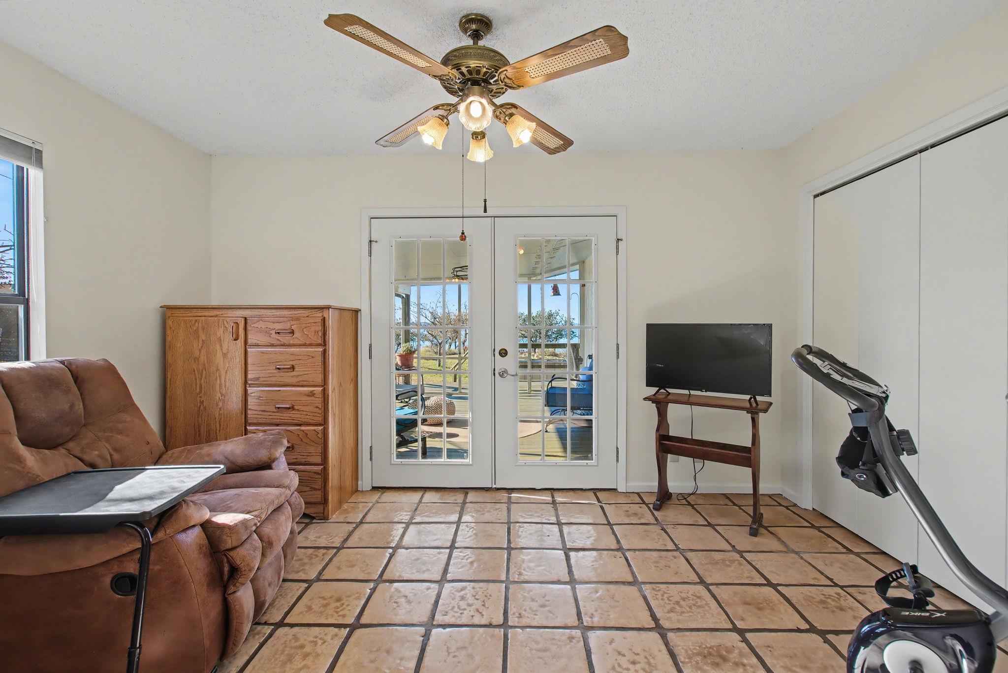 501 Bumpy Ridge Dr, Burnet, TX 78611