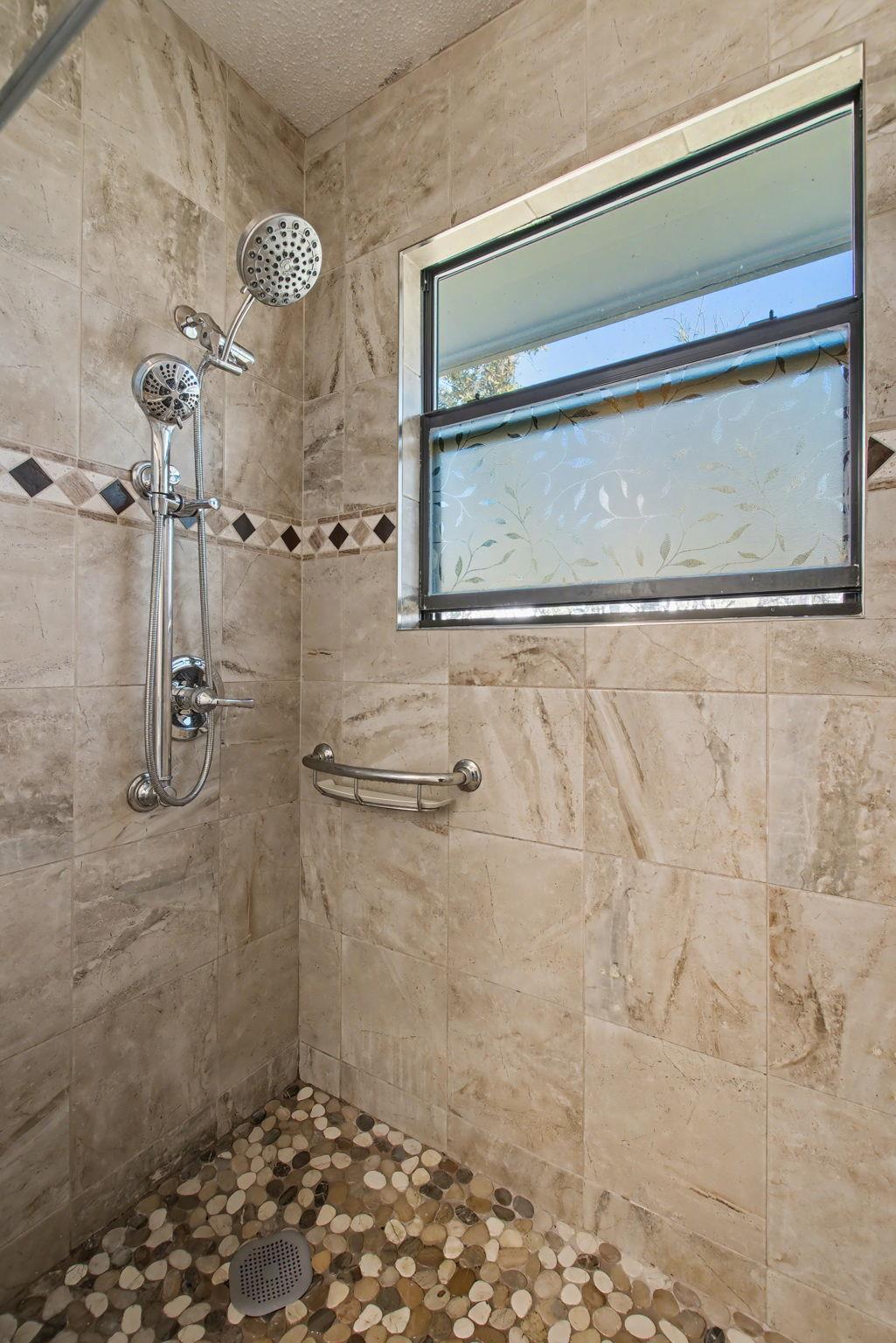 501 Bumpy Ridge Dr, Burnet, TX 78611