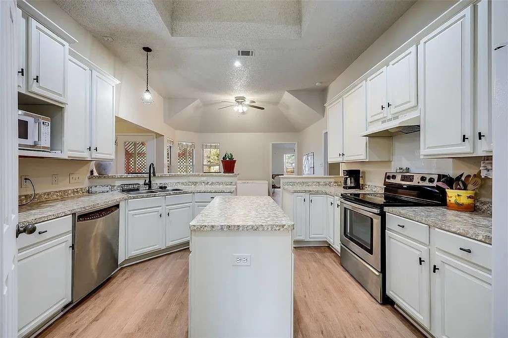 107 Patricia Rd, Georgetown, TX 78628