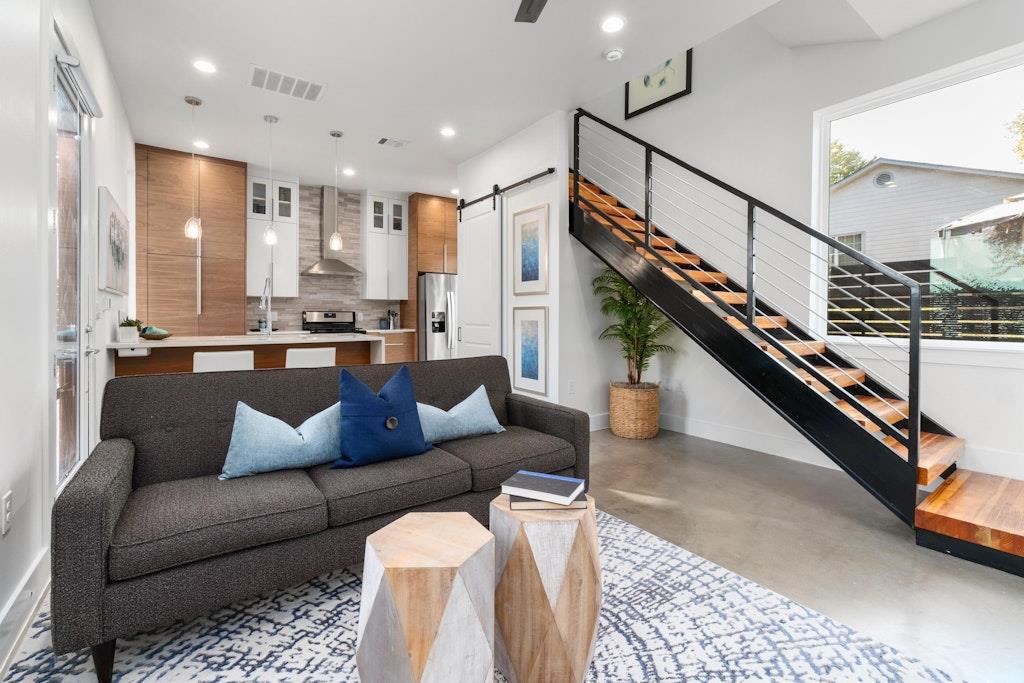 2909 E 13th St # 2, Austin, TX 78702