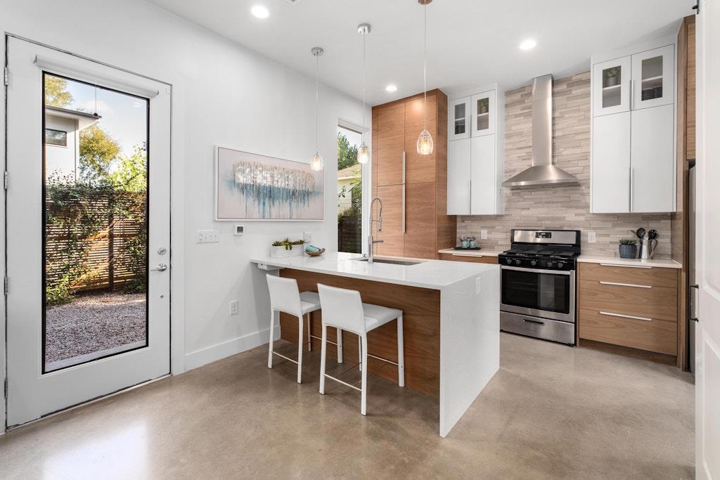 2909 E 13th St # 2, Austin, TX 78702