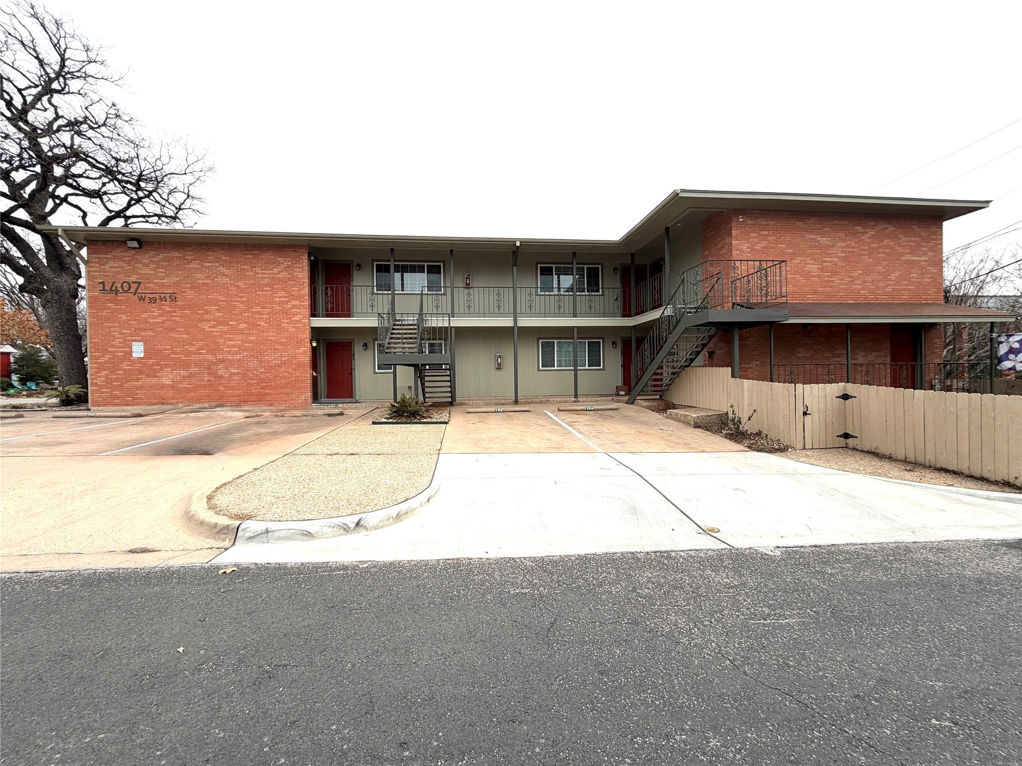 1407 West 39th 1/2 St # 202, Austin, TX 78756