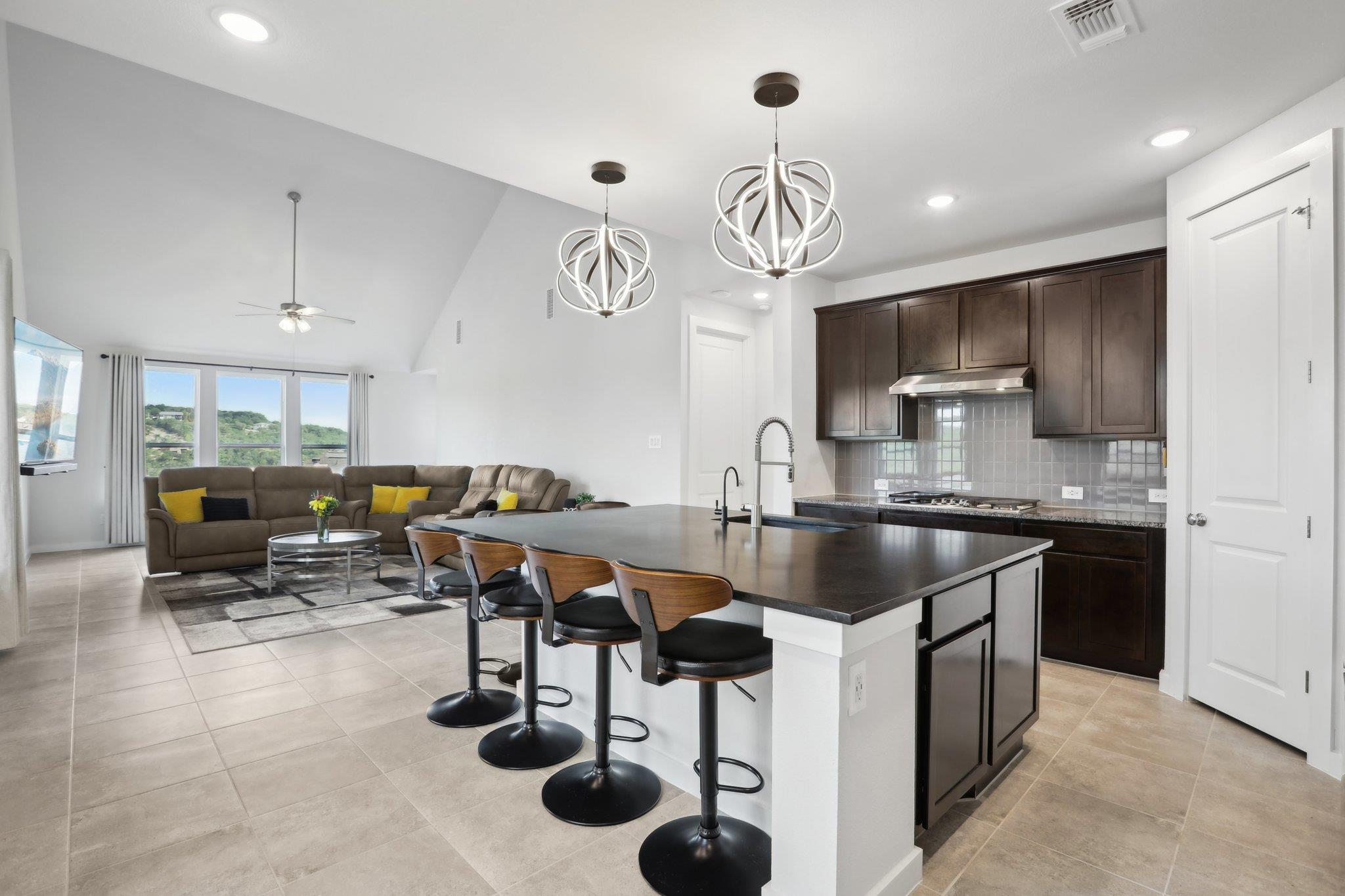 8119 Purple Aster Pass, Lago Vista, TX 78645