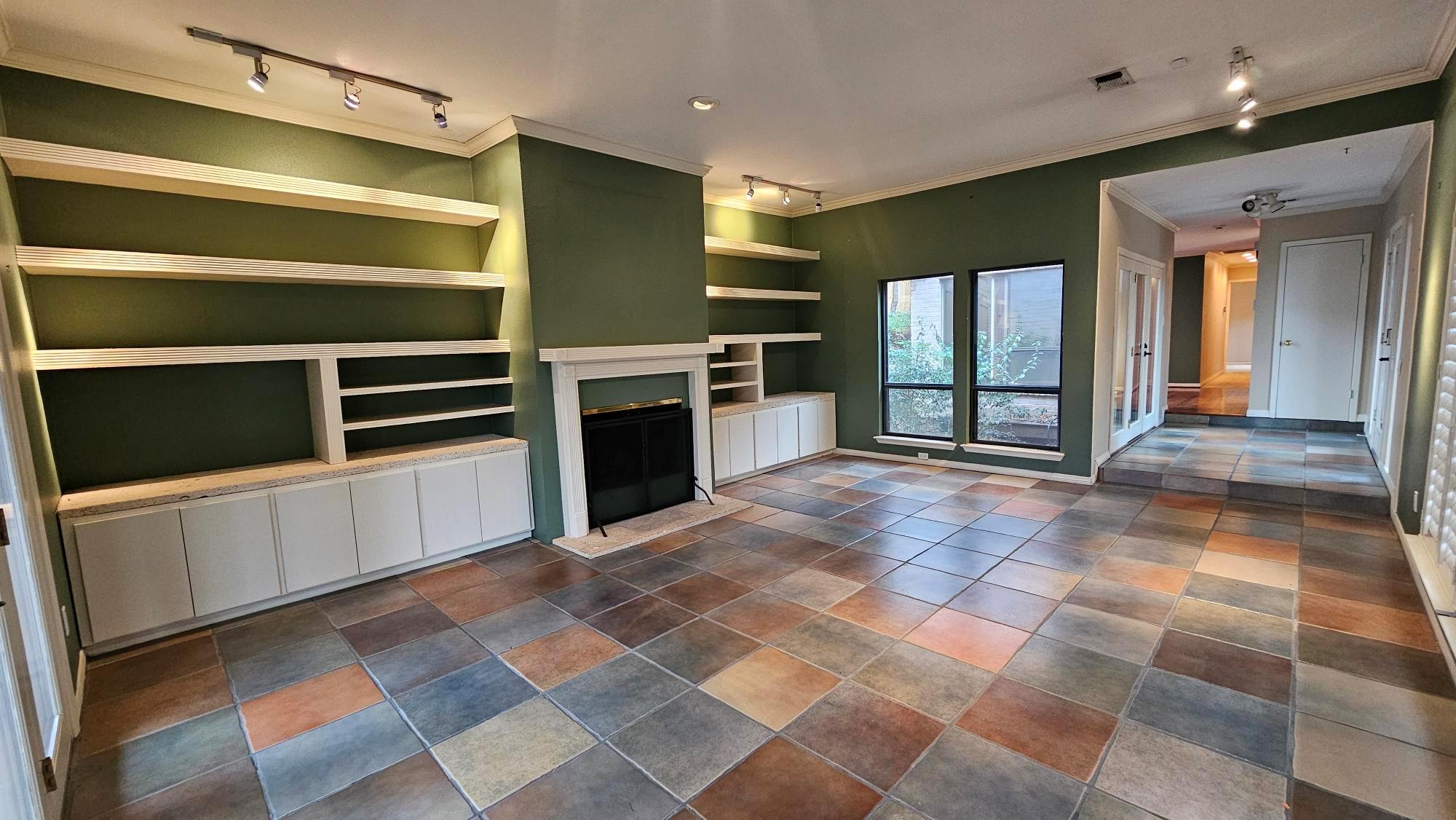 4902 WESTVIEW Dr, Austin, TX 78731